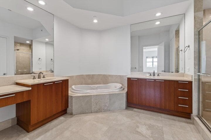 2650 Lake Shore Drive 106, Riviera Beach, FL 33404 — photo 21 of 53
