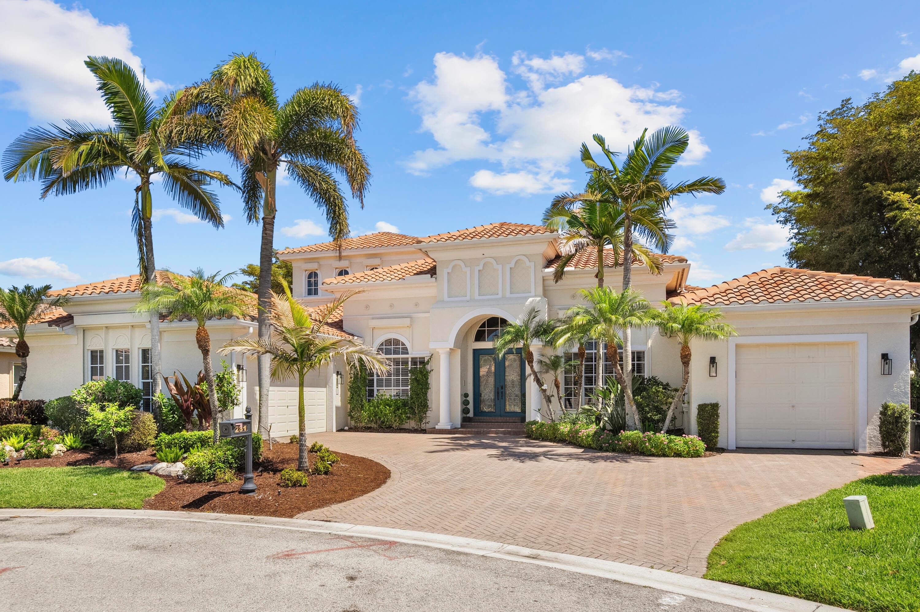 281 SW Hatteras Court, Palm City, FL 34990 — photo