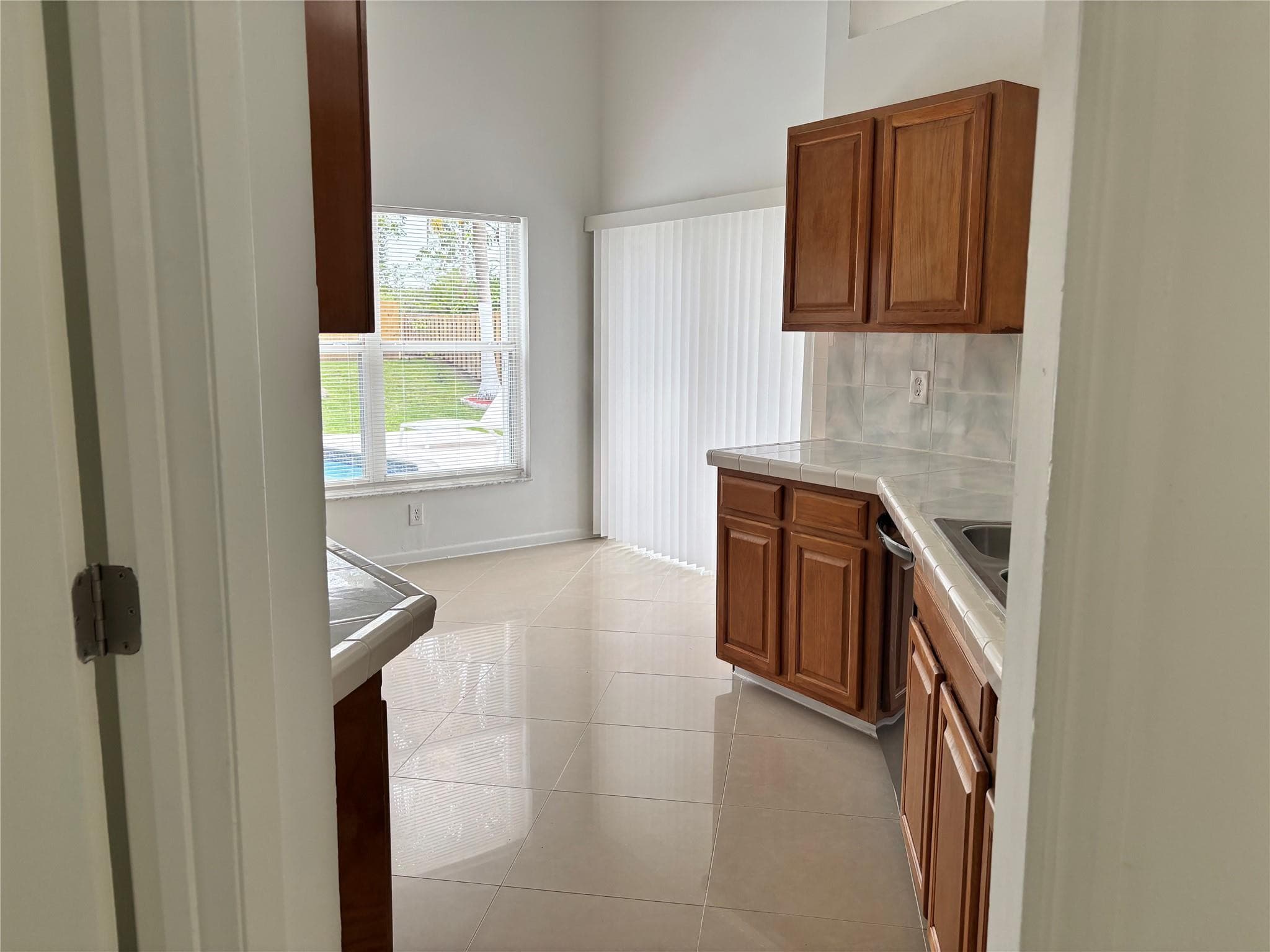 2990 NW 68th Avenue, Margate, FL 33063 — photo 10 of 42