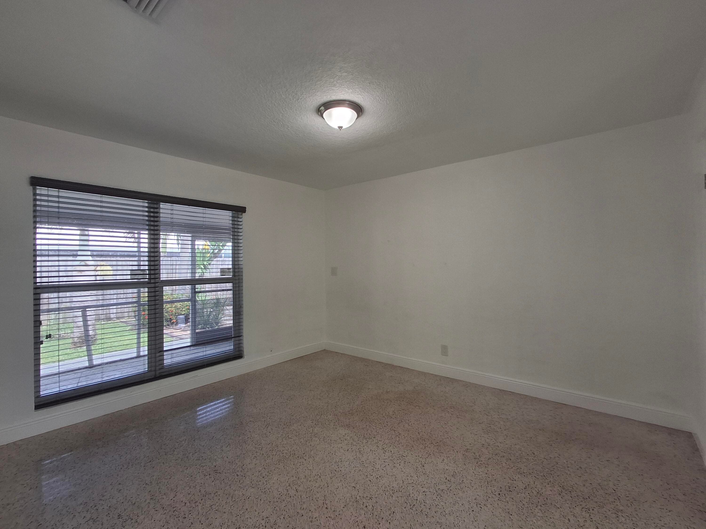 1624 NE 25th Street 1624, Wilton Manors, FL 33305 — photo 11 of 20