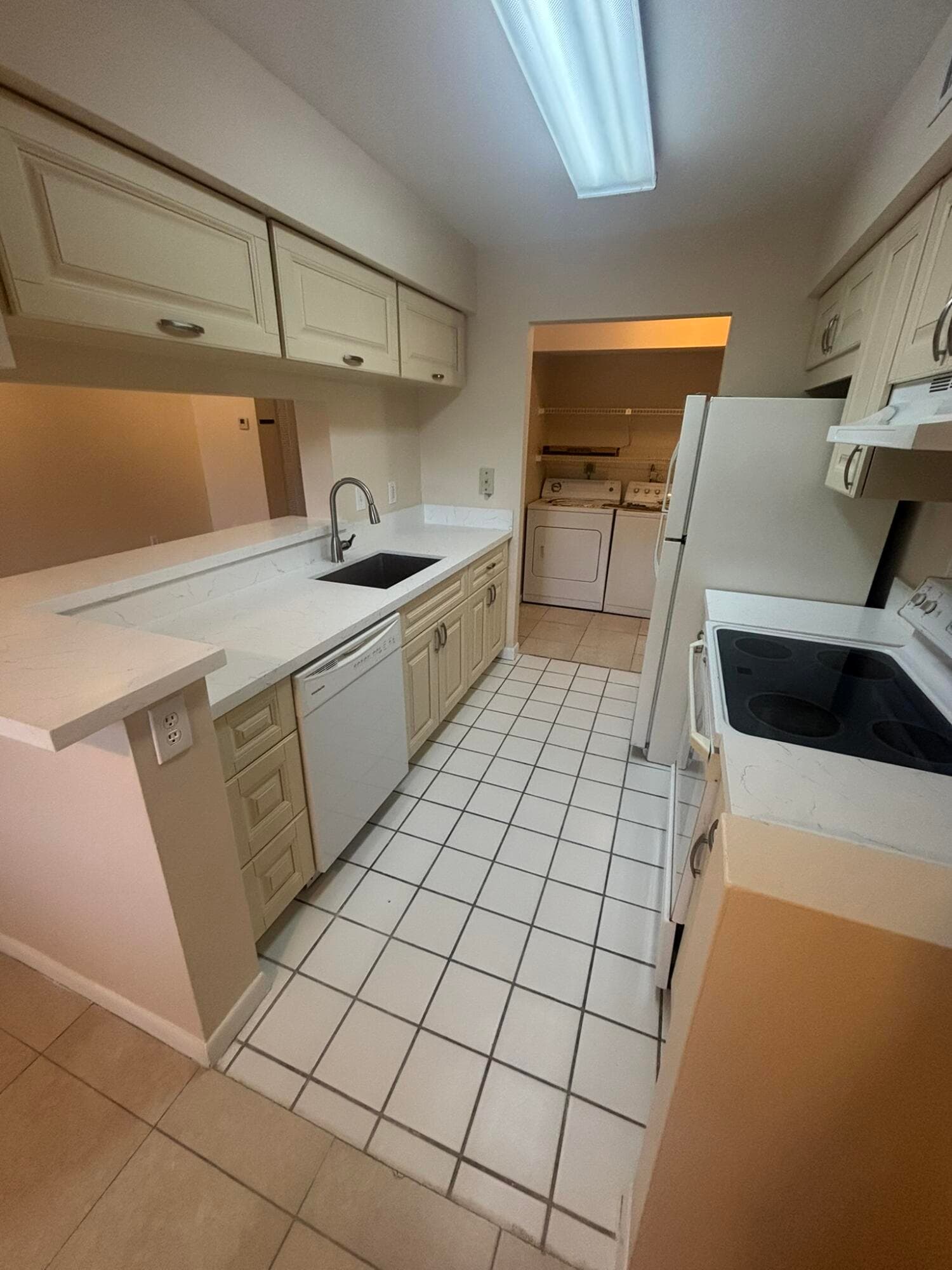 9833 Westview Drive 822, Coral Springs, FL 33076 — photo 2 of 14