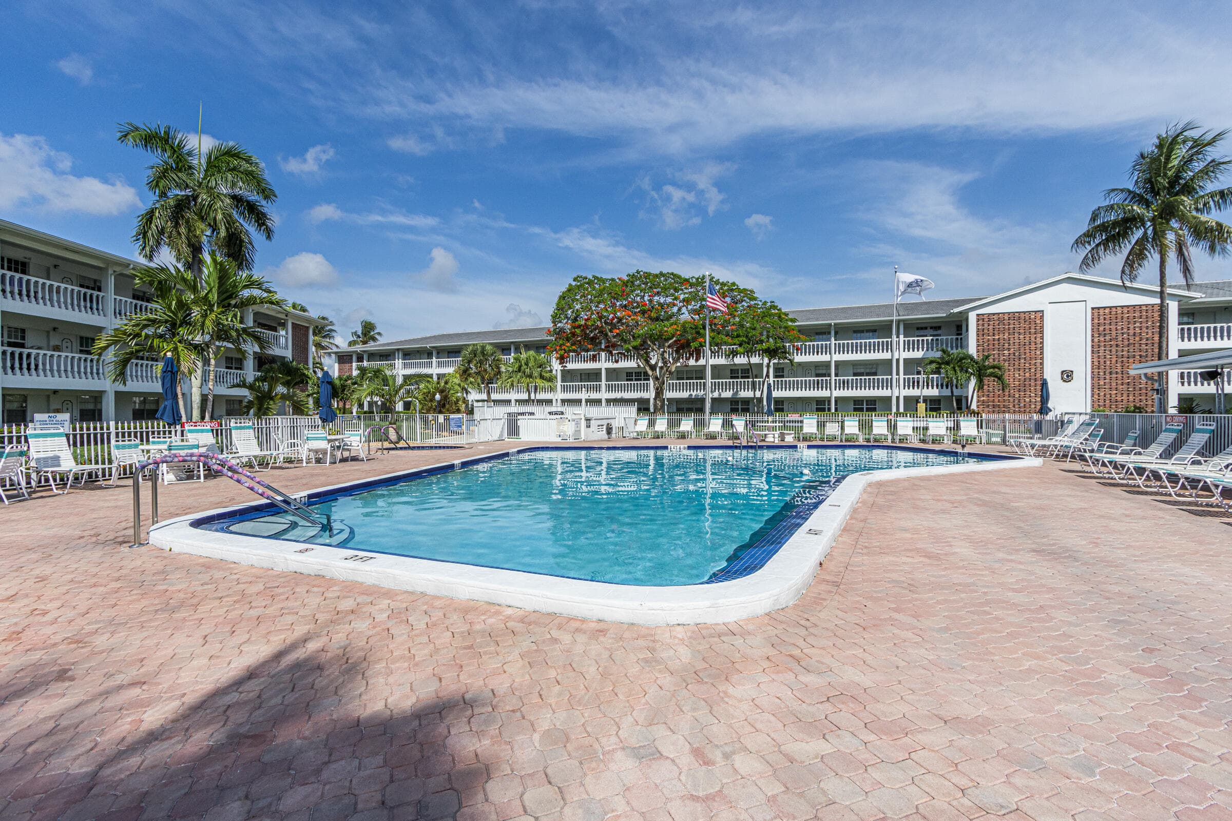 2455 NE 51st Street E207, Fort Lauderdale, FL 33308 — photo