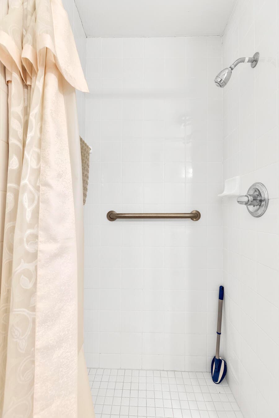 5300 Washington Street Apt D306, Hollywood, FL 33021 — photo 15 of 36