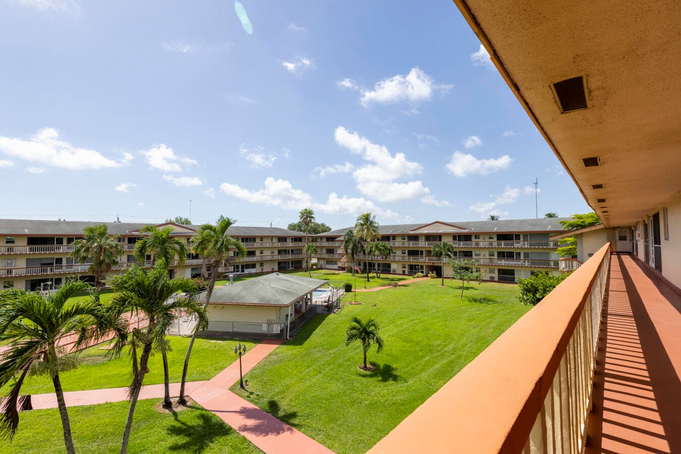 5300 Washington Street Apt D306, Hollywood, FL 33021 — photo 8 of 36