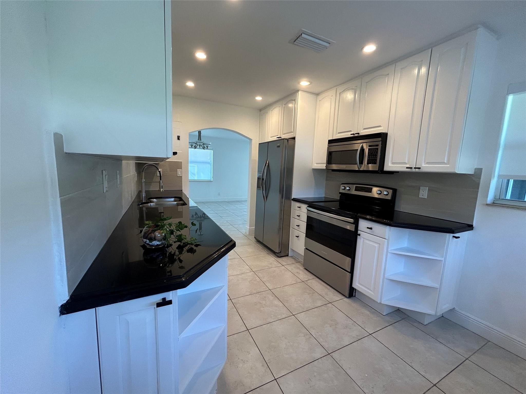 1597 SE 5th Street, Deerfield Beach, FL 33441 — photo 6 of 28