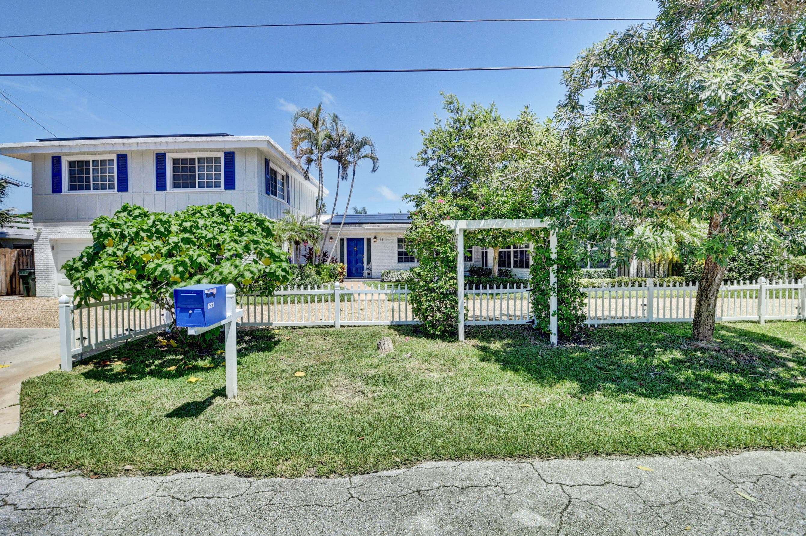 521 NW 14th Street, Delray Beach, FL 33444 — photo 2 of 26