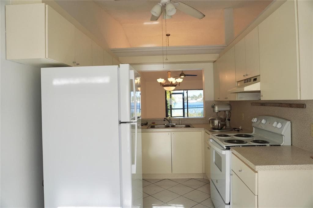 5600 N Park, Dania Beach, FL 33312 — photo 4 of 7