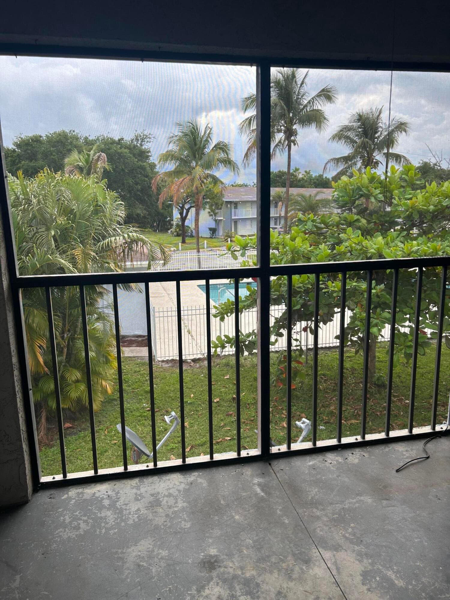 617 Ixoria Avenue 15, Fort Pierce, FL 34982 — photo 10 of 10