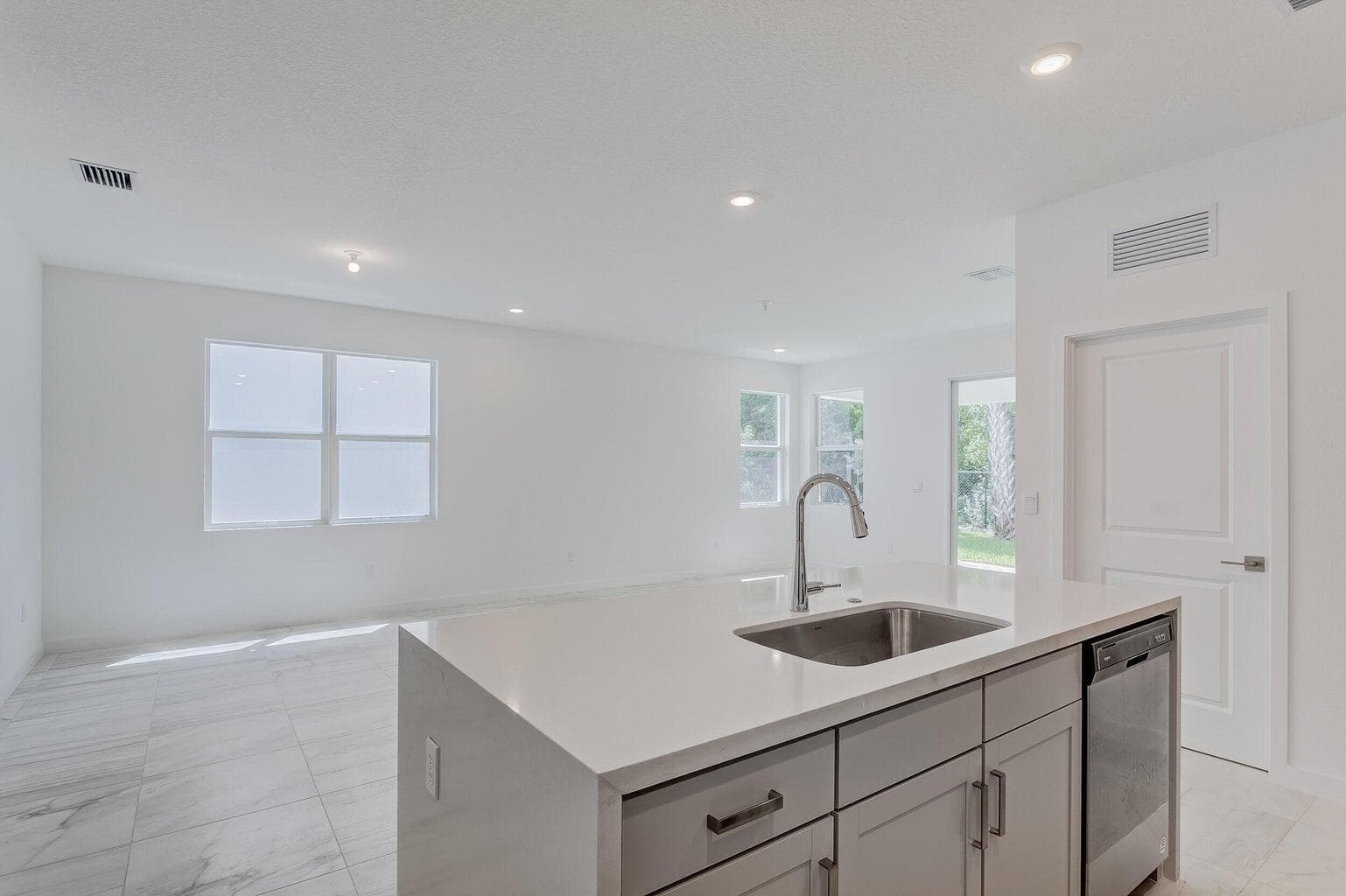 7188 Trotwood Lane, Jupiter, FL 33458 — photo 10 of 37