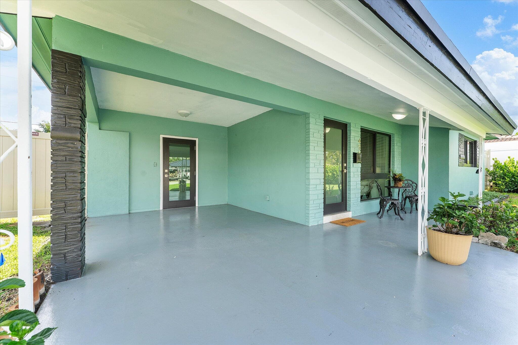 4550 NE 2nd Avenue, Oakland Park, FL 33334 — photo 2 of 39