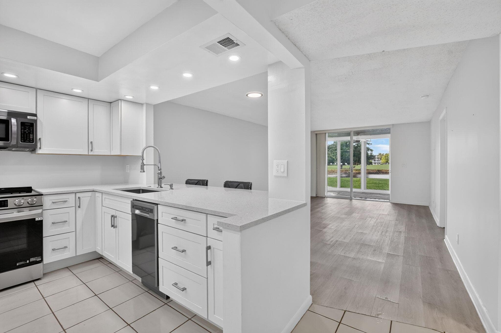 1700 NW 80th Avenue 104, Margate, FL 33063 — photo