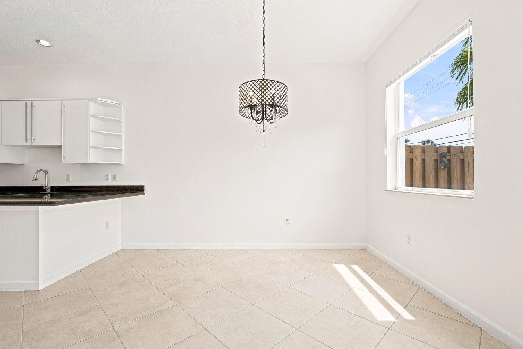 1224 NE 18th Avenue 1, Fort Lauderdale, FL 33304 — photo 8 of 43