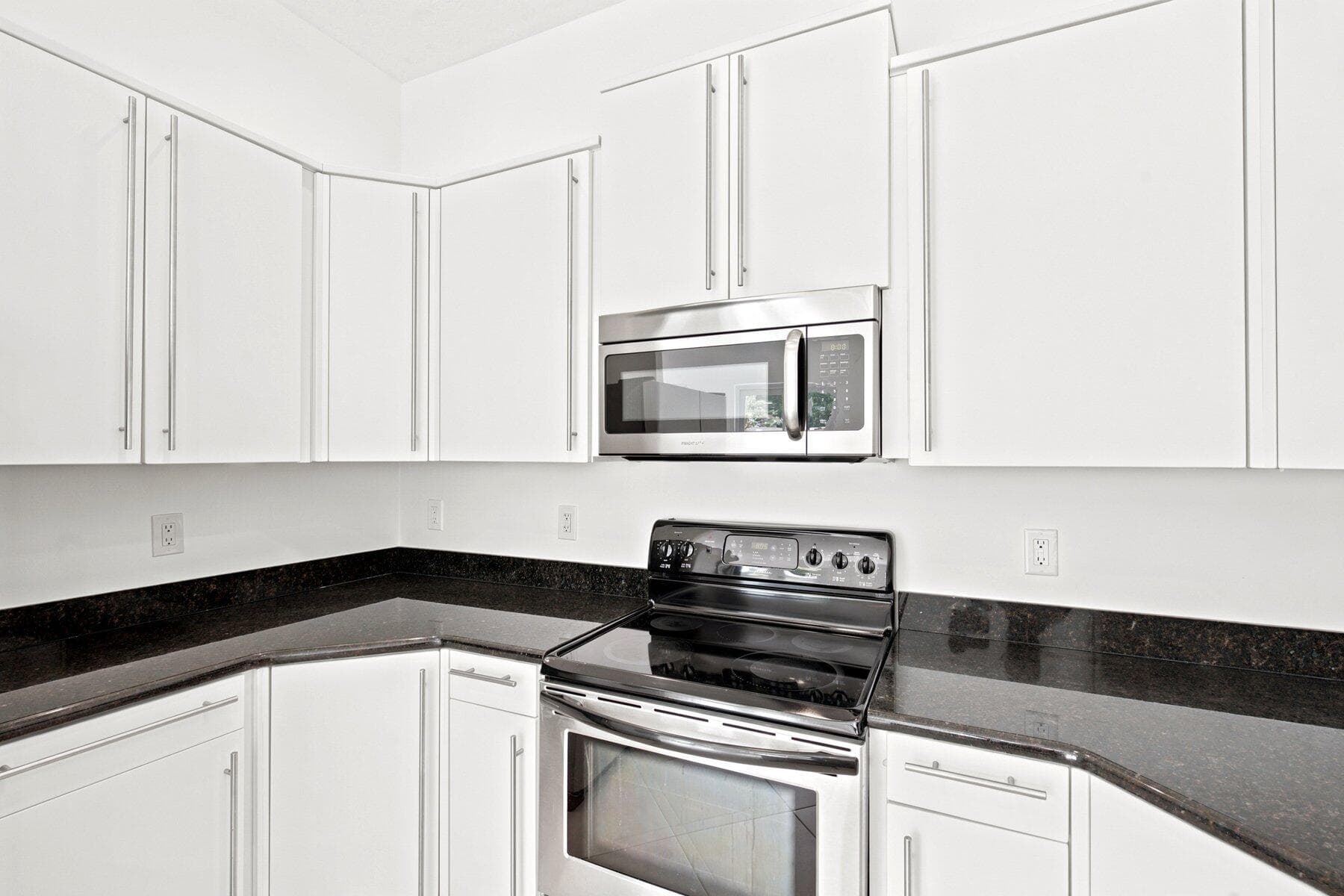 1224 NE 18th Avenue 1, Fort Lauderdale, FL 33304 — photo 11 of 43