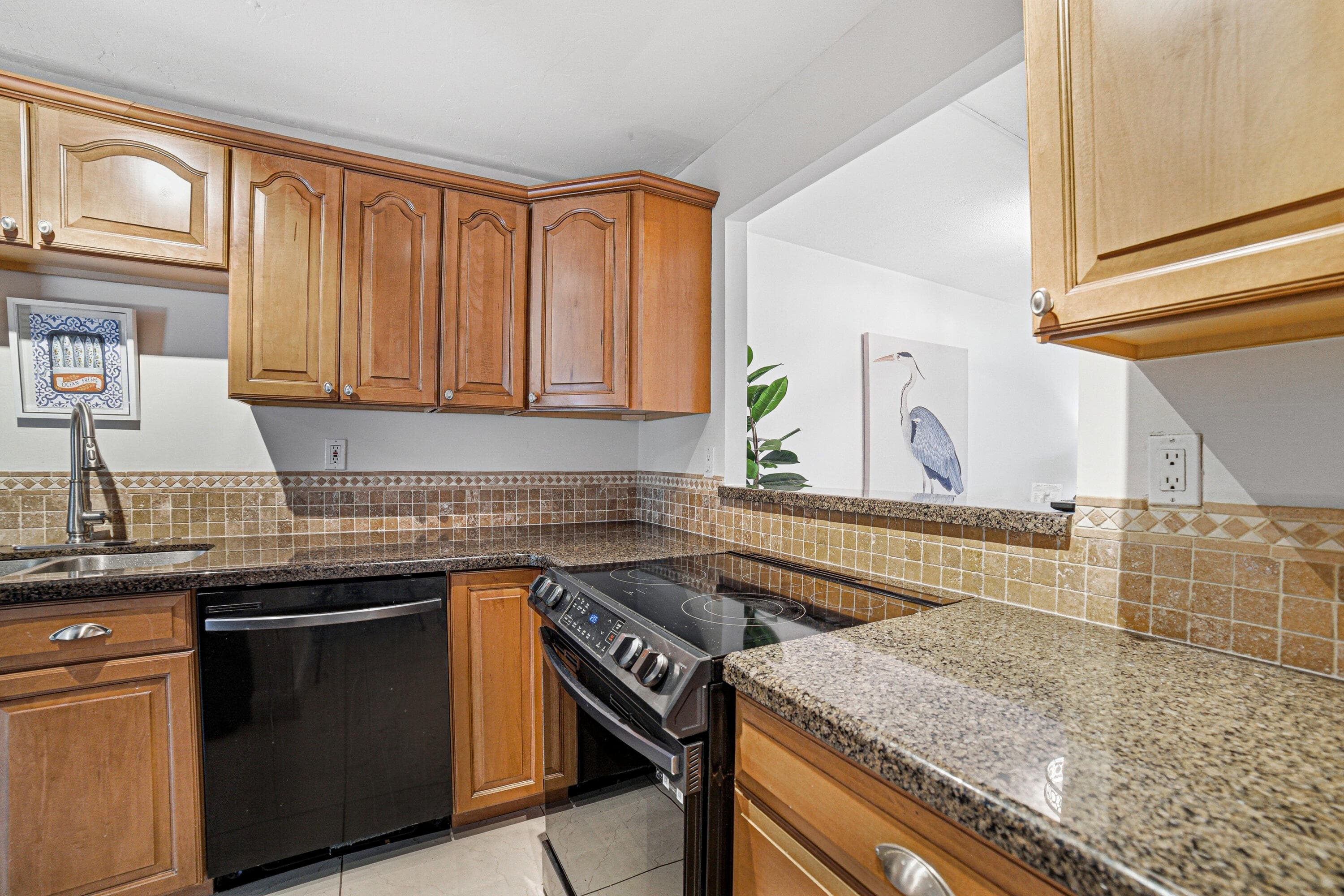 6 Royal Palm Way 211, Boca Raton, FL 33432 — photo 8 of 33
