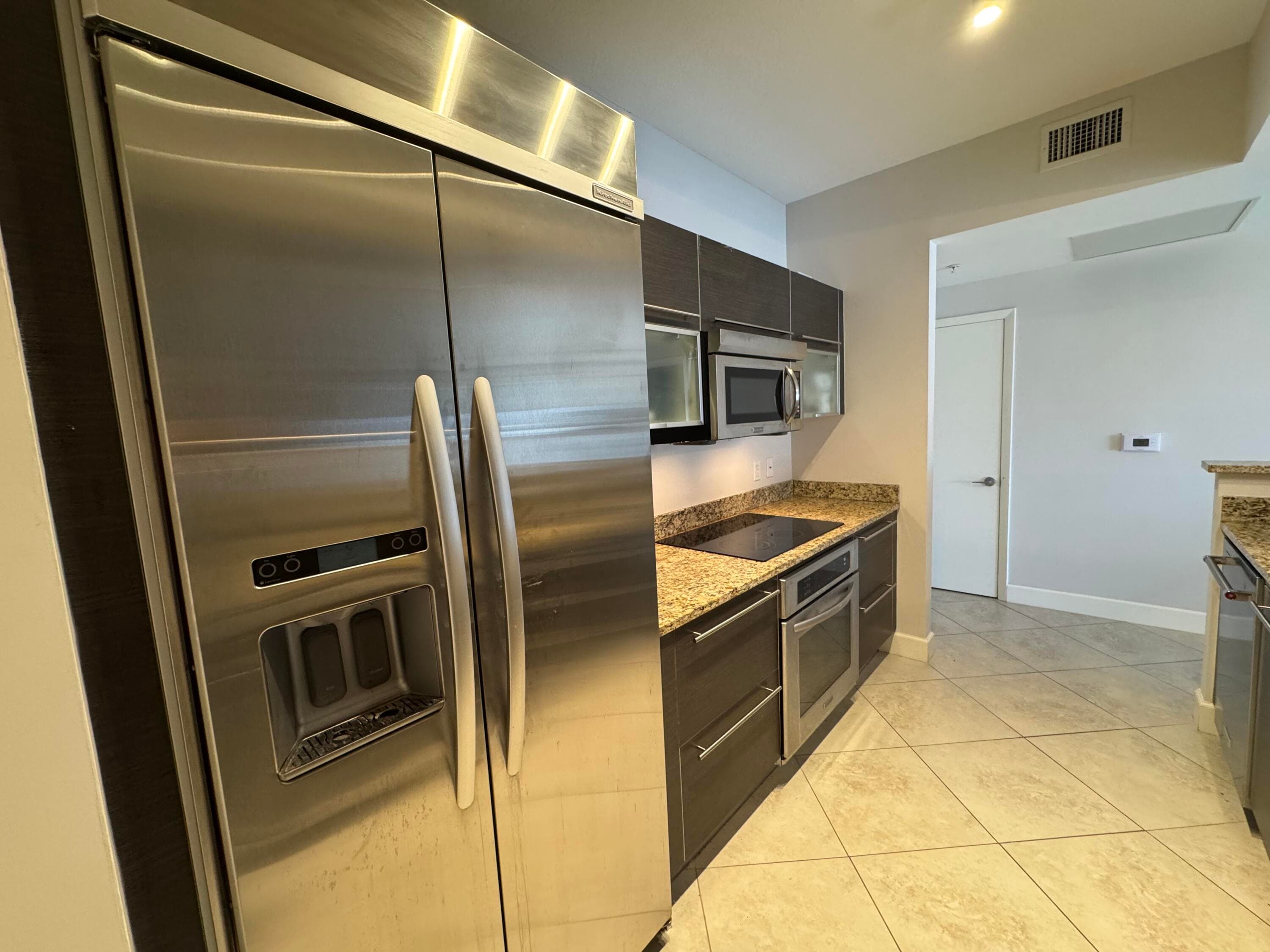 550 Okeechobee Boulevard 1609, West Palm Beach, FL 33401 — photo 9 of 38