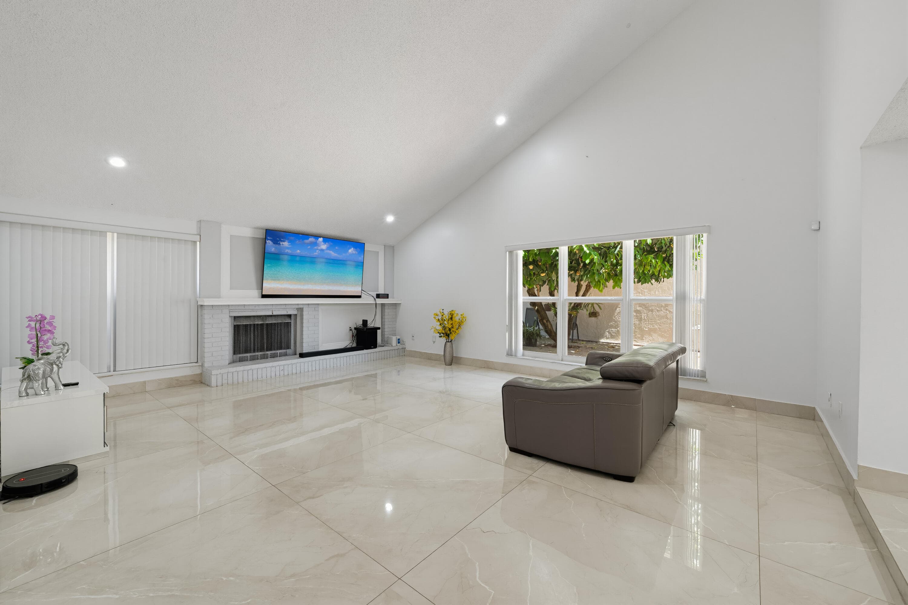 8811 SW 150th Place Circle, Miami, FL 33196 — photo 3 of 31