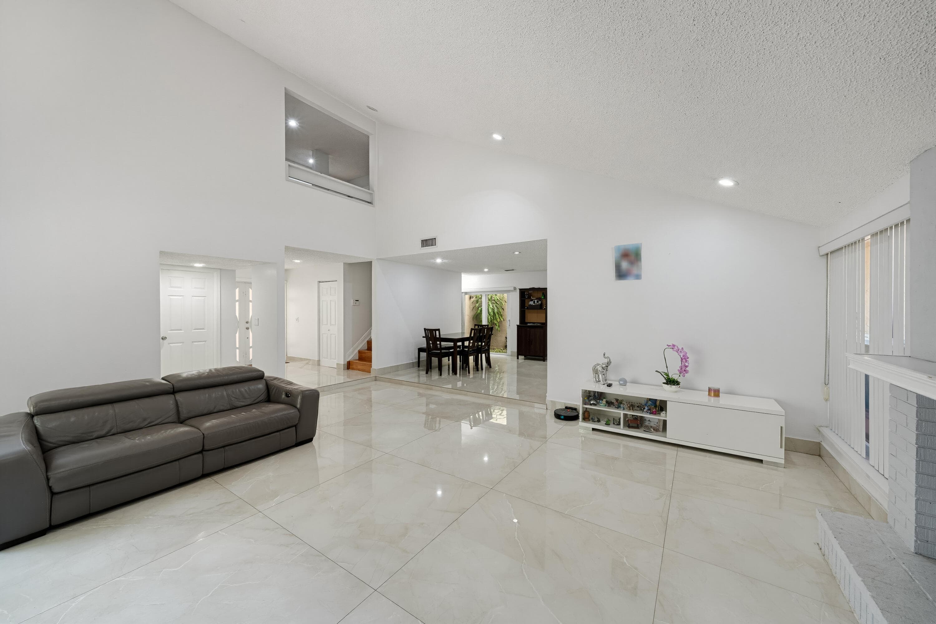 8811 SW 150th Place Circle, Miami, FL 33196 — photo 5 of 31