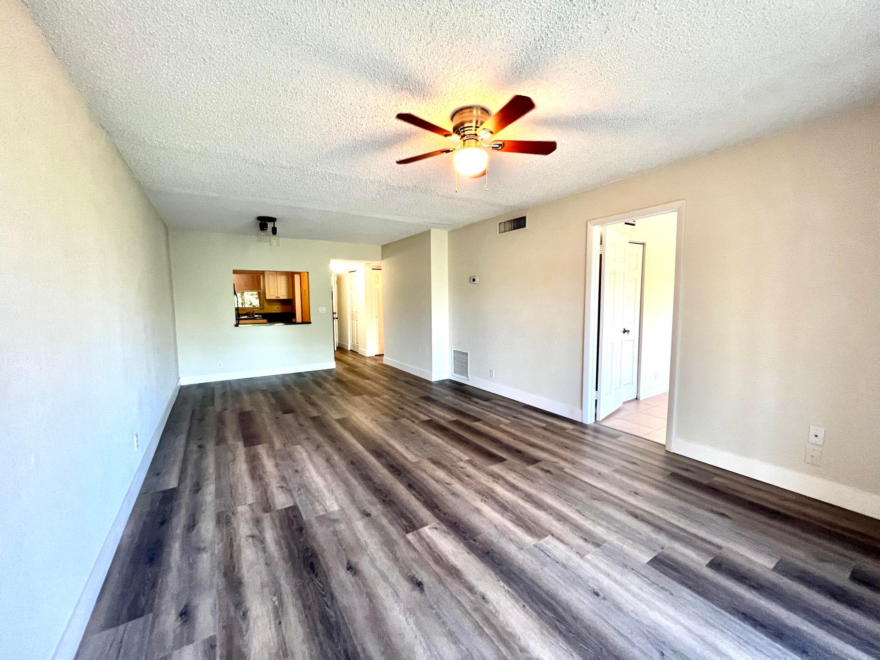 120 Sparrow Drive Apt 302, Royal Palm Beach, FL 33411 — photo