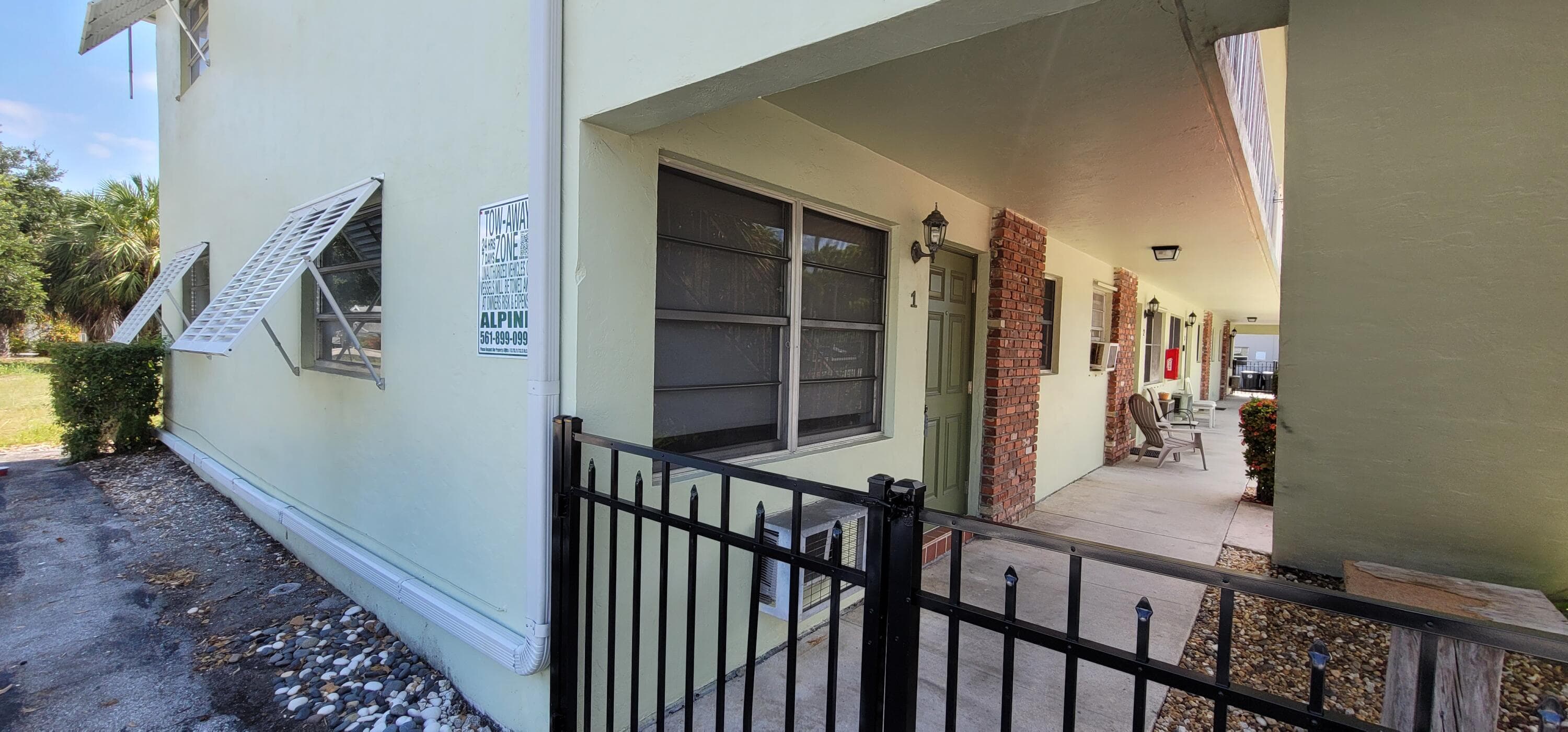220 Lucerne Avenue 1, Lake Worth Beach, FL 33460 — photo 5 of 32