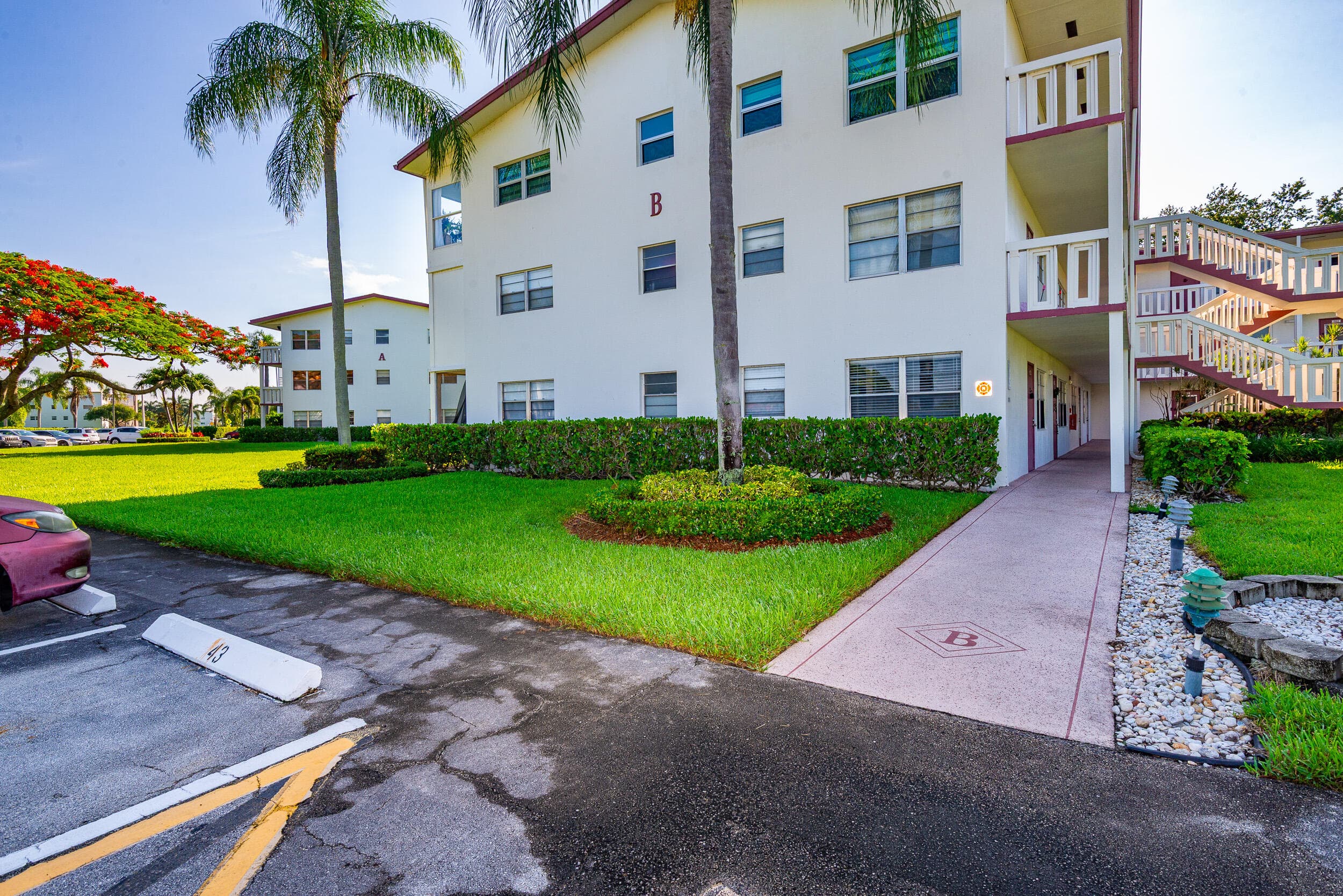 67 Fanshaw B 670, Boca Raton, FL 33434 — photo 28 of 37