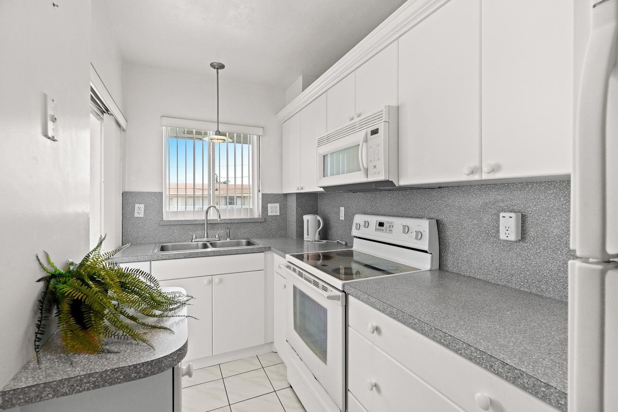 2100 NE 38th Street 243, Lighthouse Point, FL 33064 — photo 12 of 42