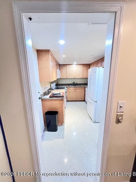 2773 S Ocean Boulevard 414, Palm Beach, FL 33480 — photo 9 of 33