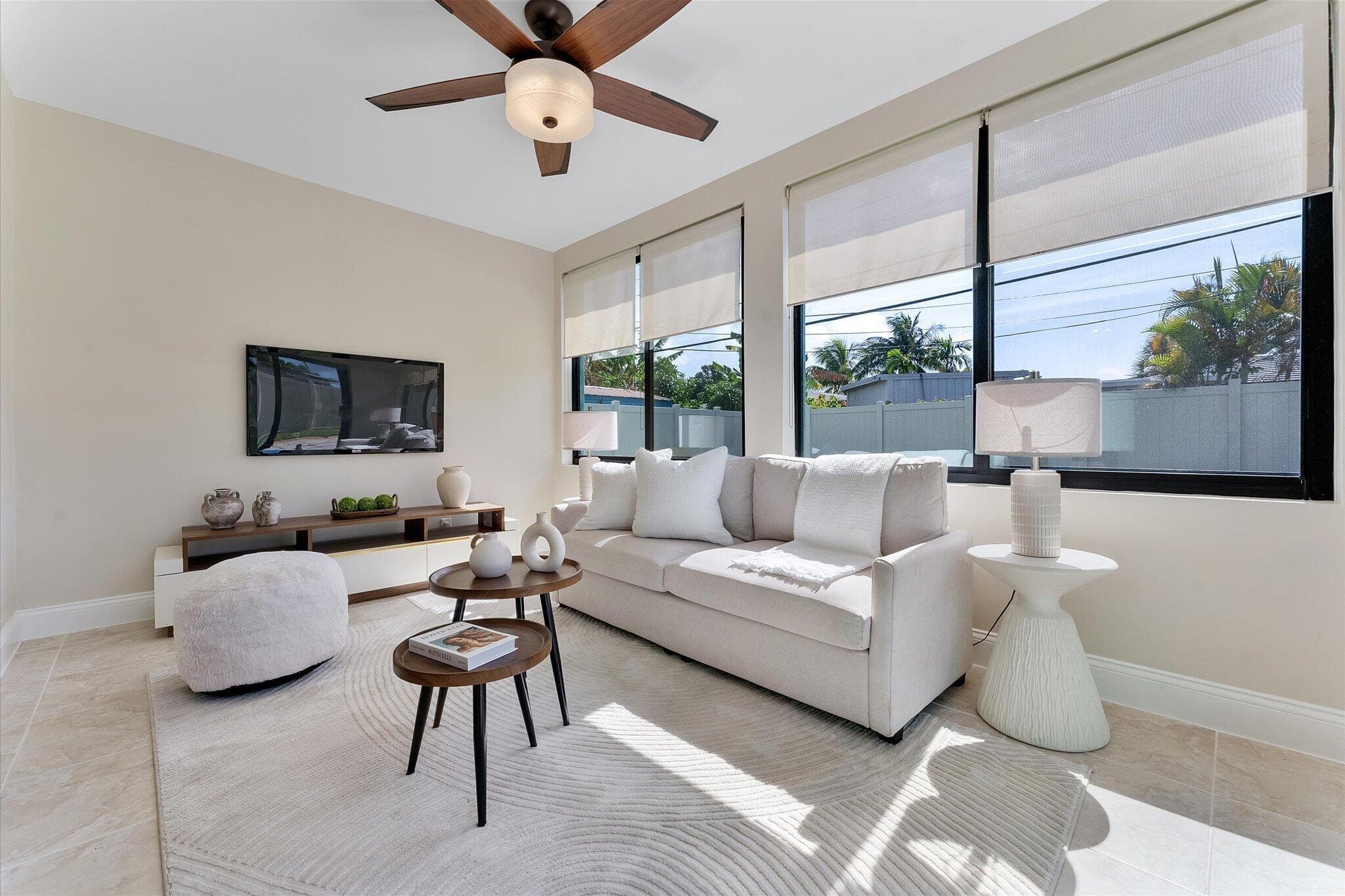 4550 NE 2nd Avenue, Oakland Park, FL 33334 — photo 16 of 39