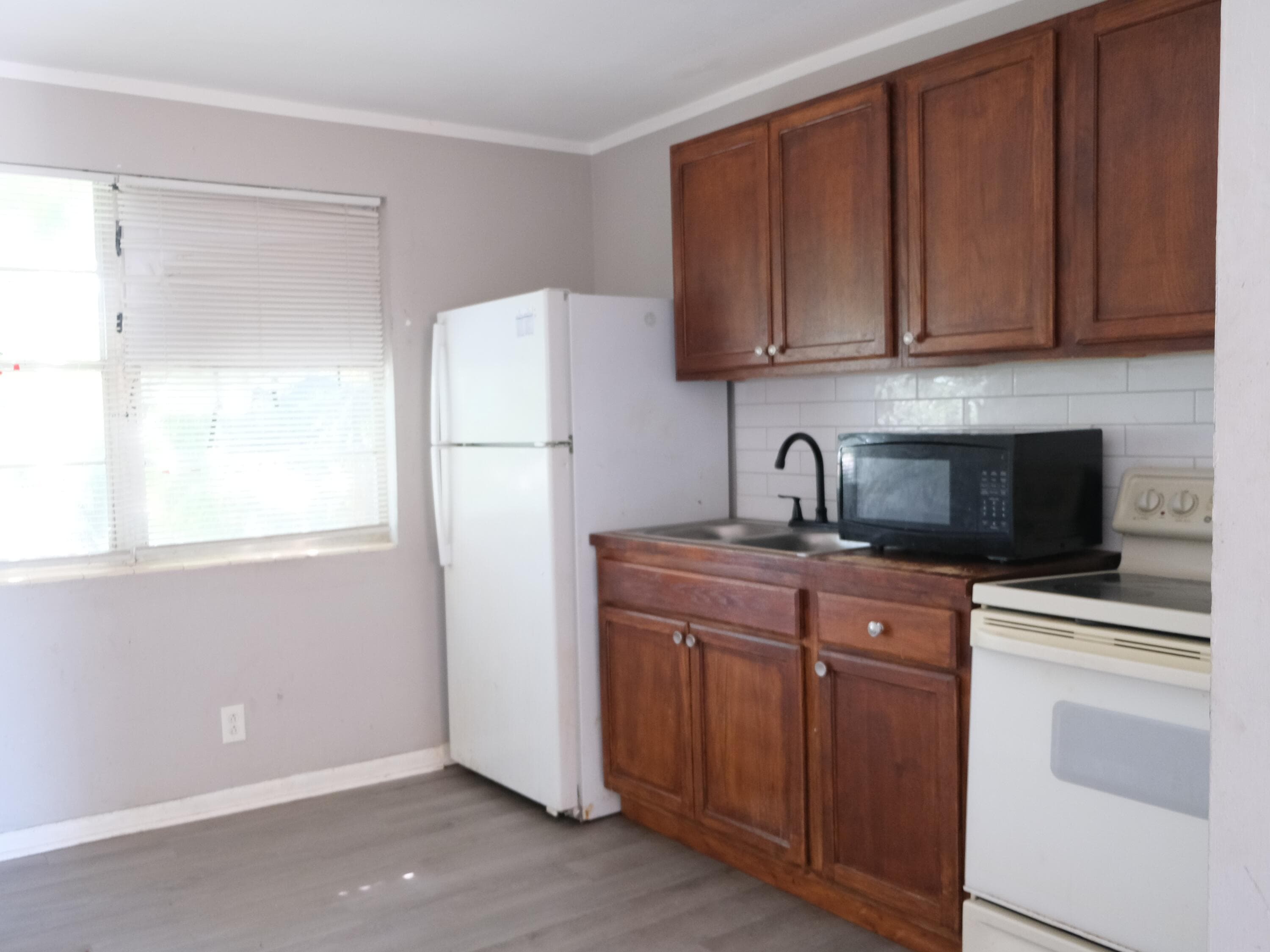 705 13th Street 4, West Palm Beach, FL 33401 — photo 3 of 7
