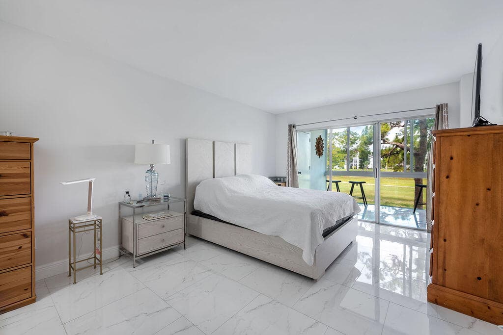 3661 Via Poinciana Road 206, Lake Worth, FL 33461 — photo 11 of 35