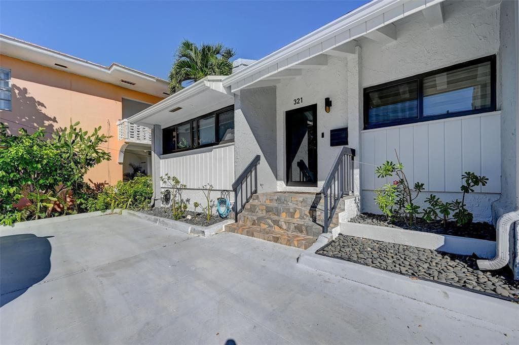 321 Jackson Street 5, Hollywood, FL 33019 — photo