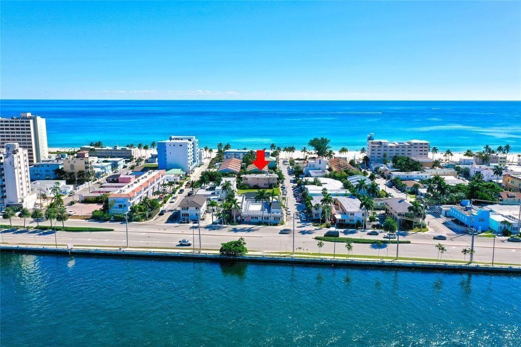 321 Jackson Street 5, Hollywood, FL 33019 — photo 10 of 36