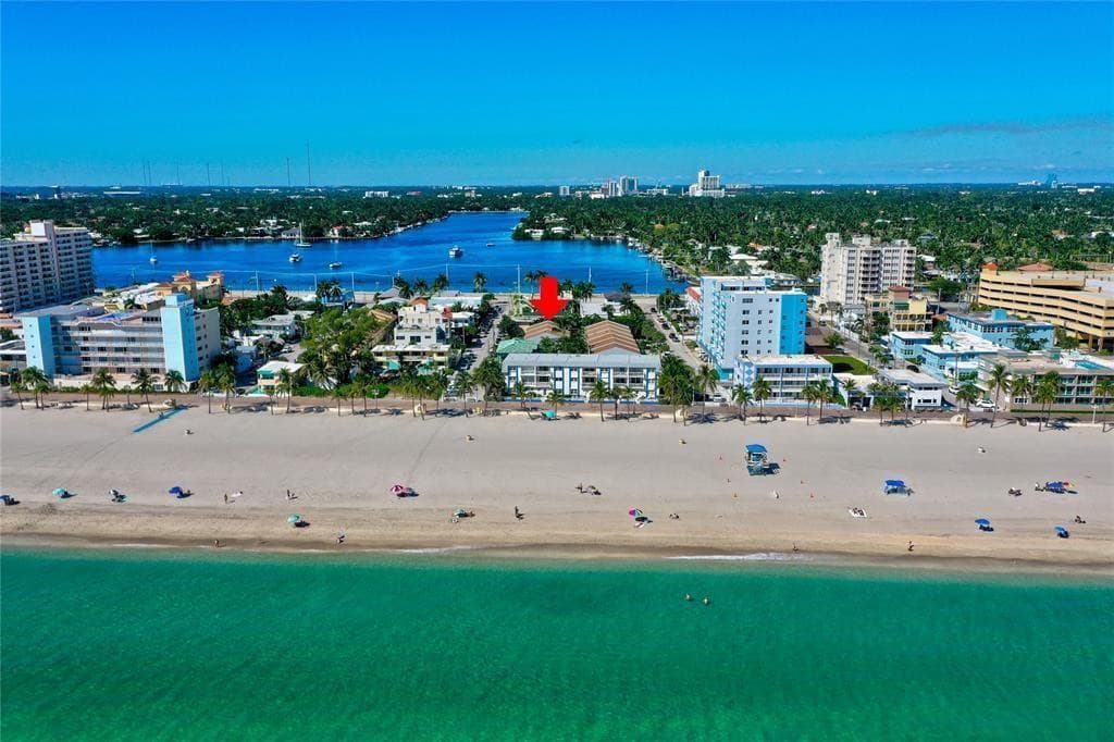321 Jackson Street 5, Hollywood, FL 33019 — photo 11 of 36