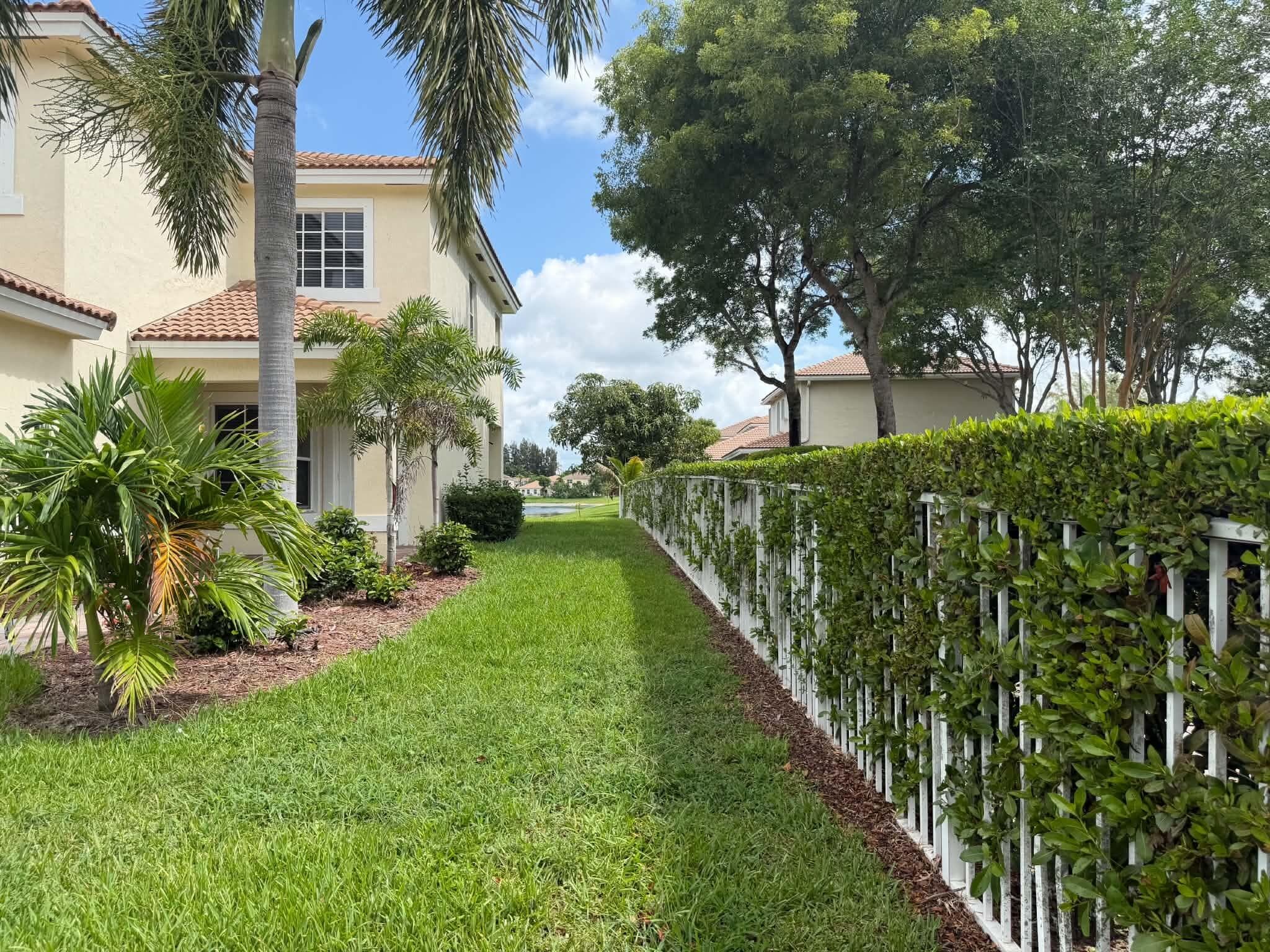 6355 Adriatic Way, West Palm Beach, FL 33413 — photo 4 of 33