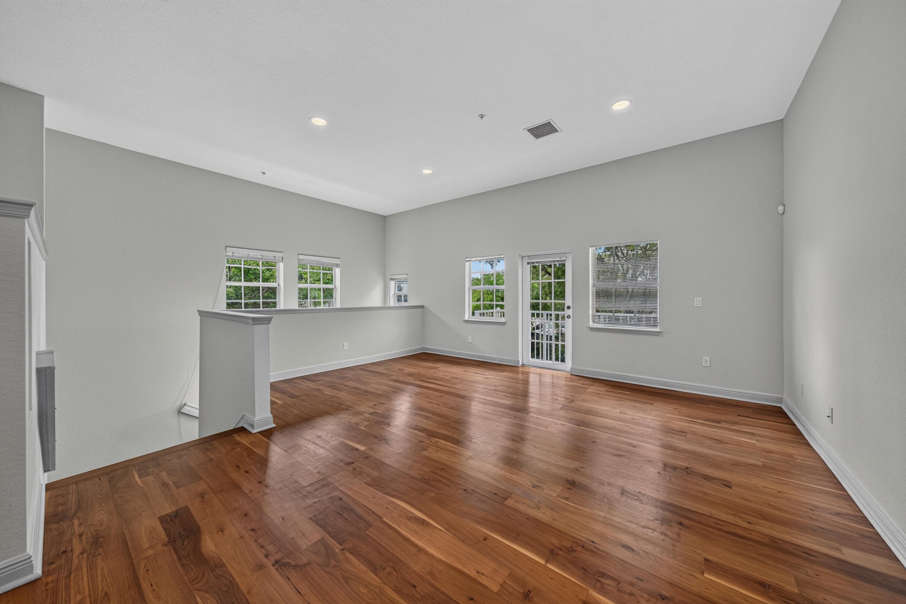 2700 NE 8th Avenue, Wilton Manors, FL 33334 — photo 4 of 64
