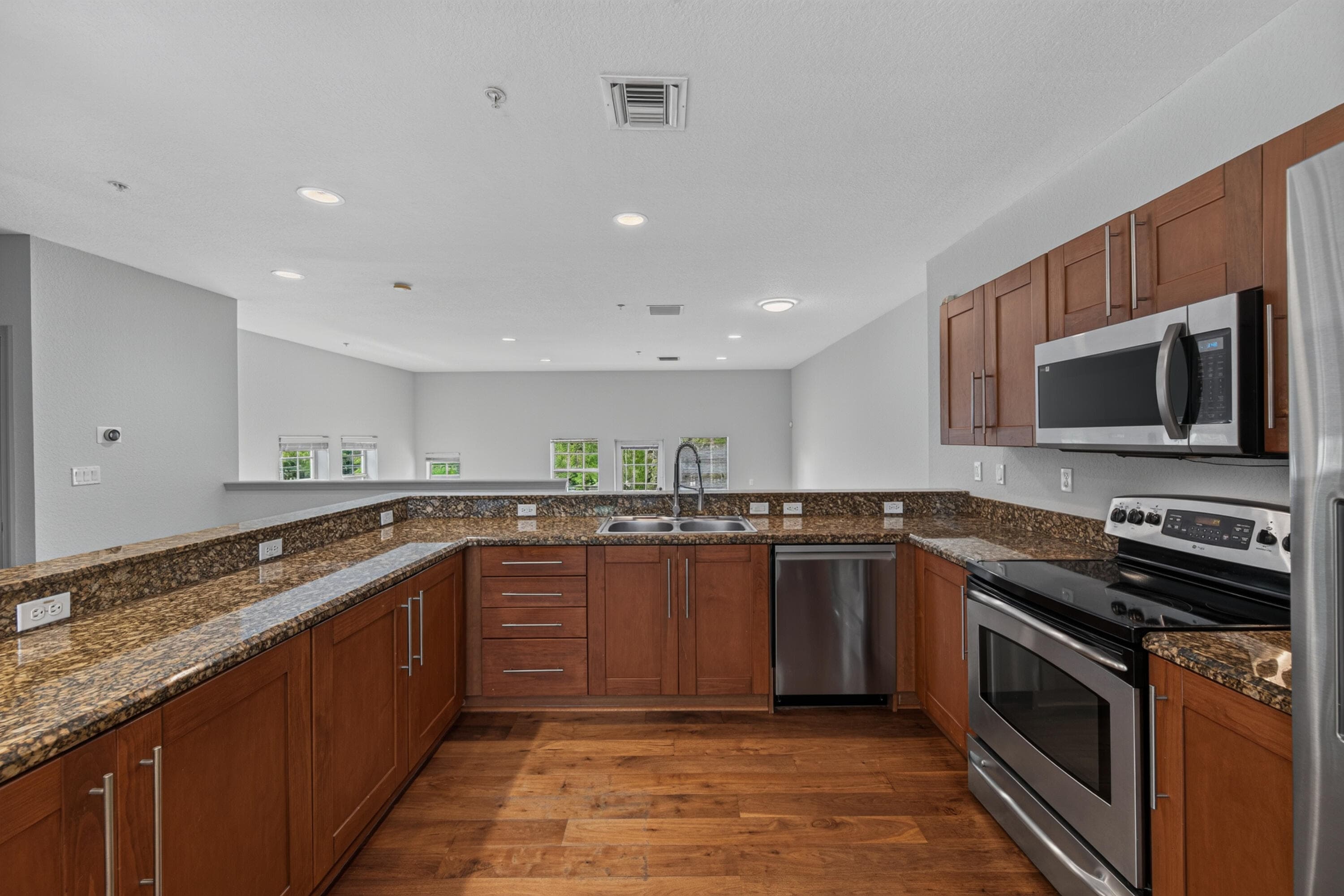 2700 NE 8th Avenue, Wilton Manors, FL 33334 — photo 45 of 64
