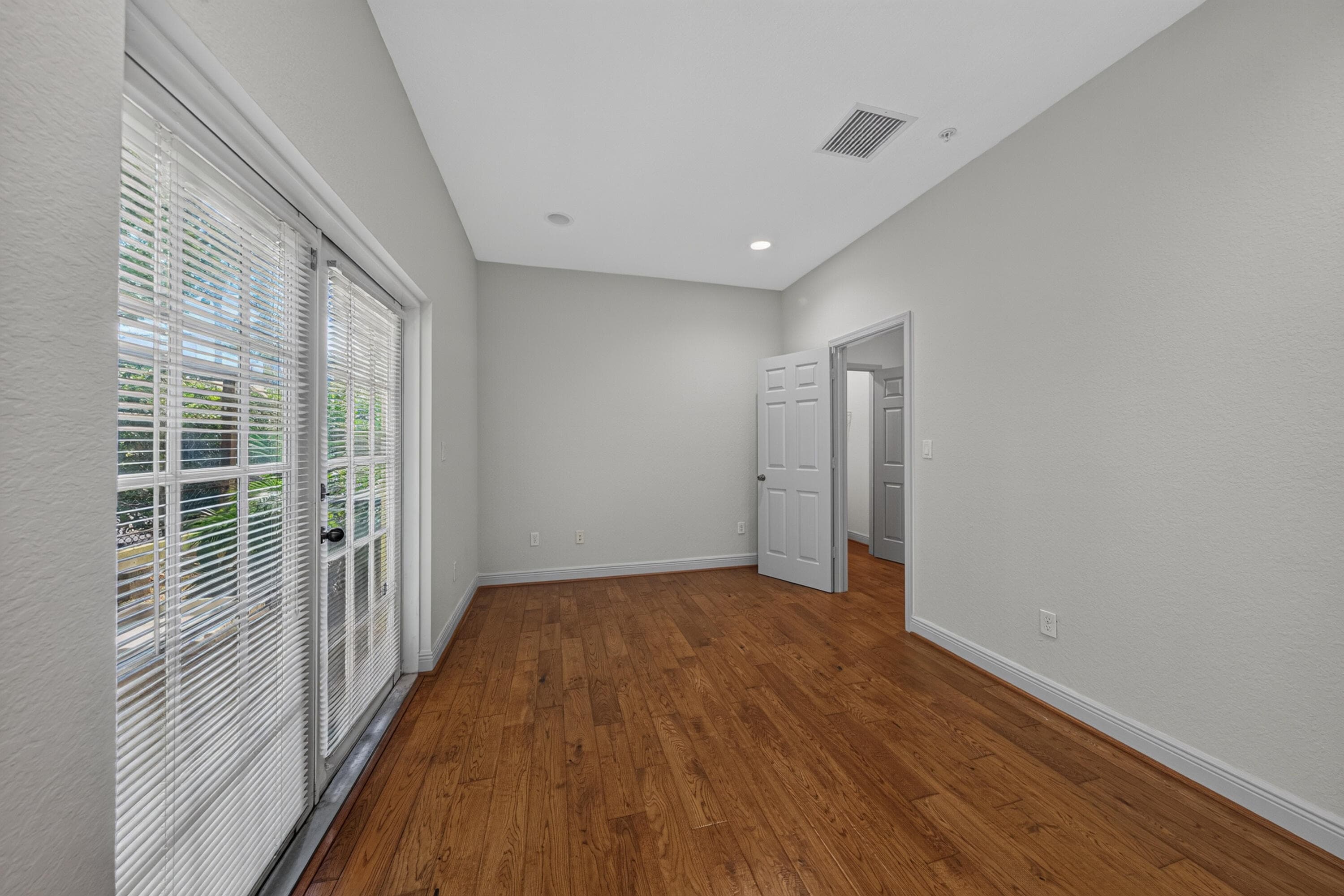 2700 NE 8th Avenue, Wilton Manors, FL 33334 — photo 50 of 64