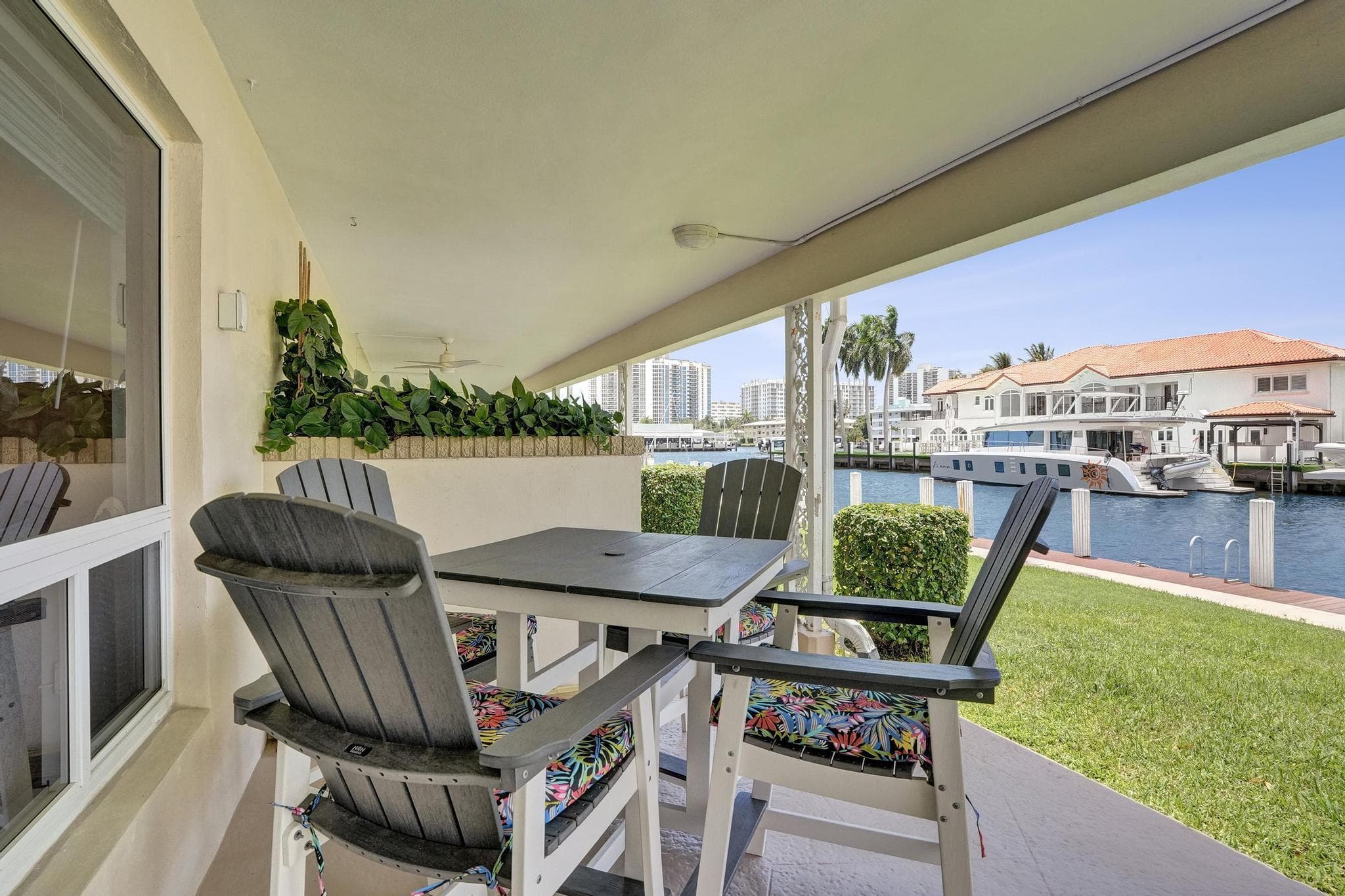 2866 NE 30th Street 4, Fort Lauderdale, FL 33306 — photo 3 of 52