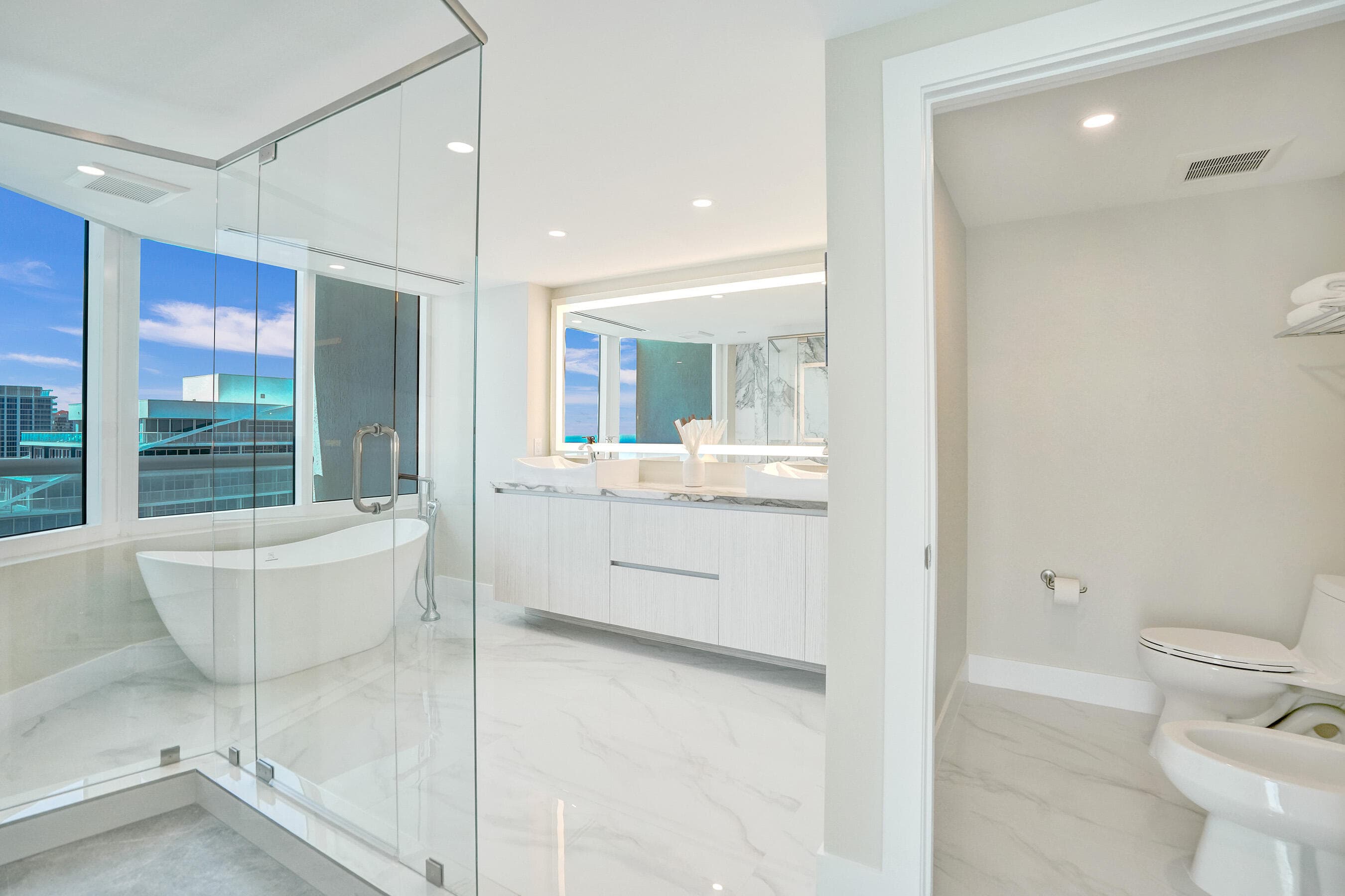 505 N Fort Lauderdale Beach Boulevard N 2500, Fort Lauderdale, FL 33304 — photo 131 of 171