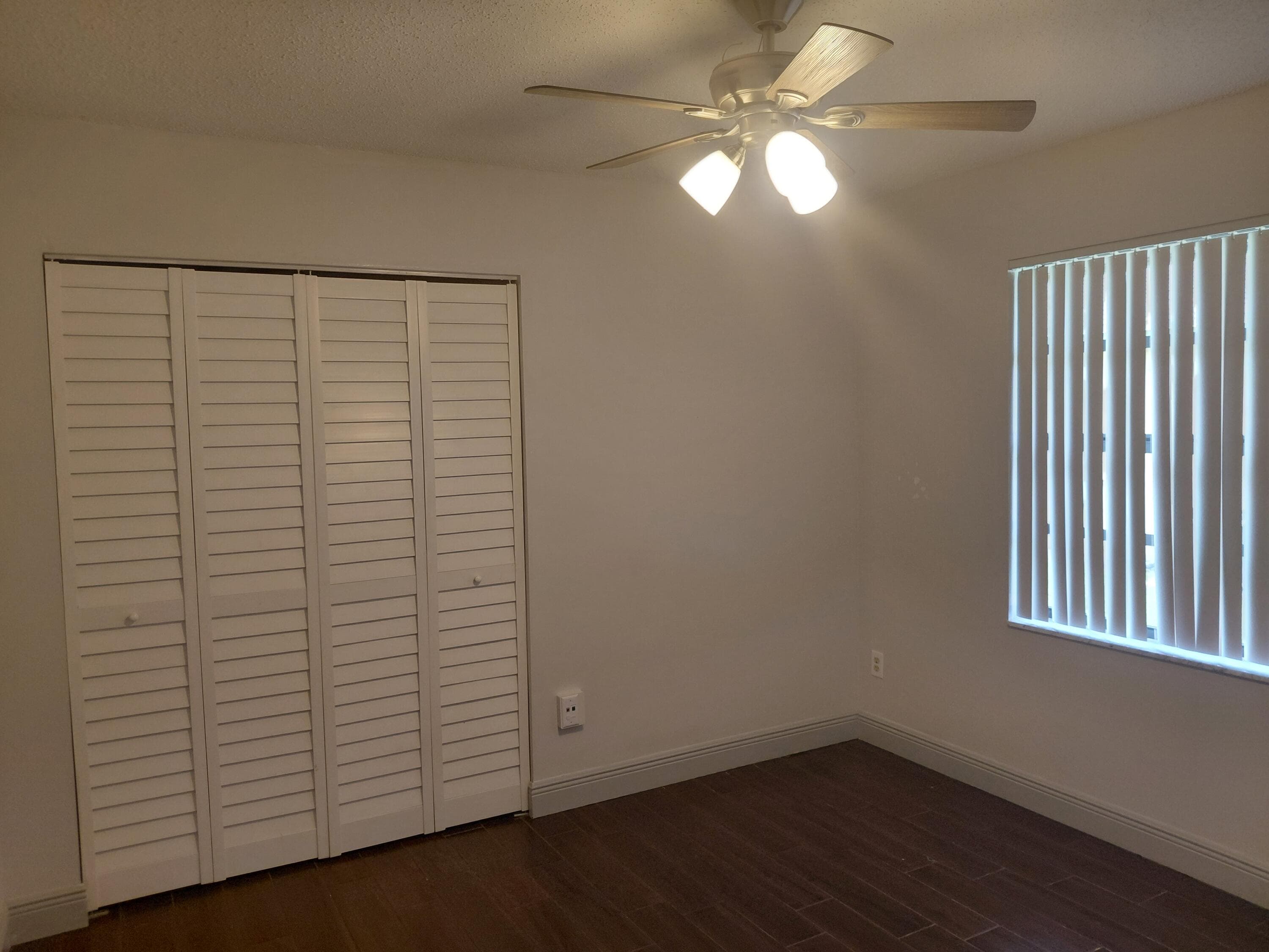 1322 Pines Lane, West Palm Beach, FL 33415 — photo 8 of 37