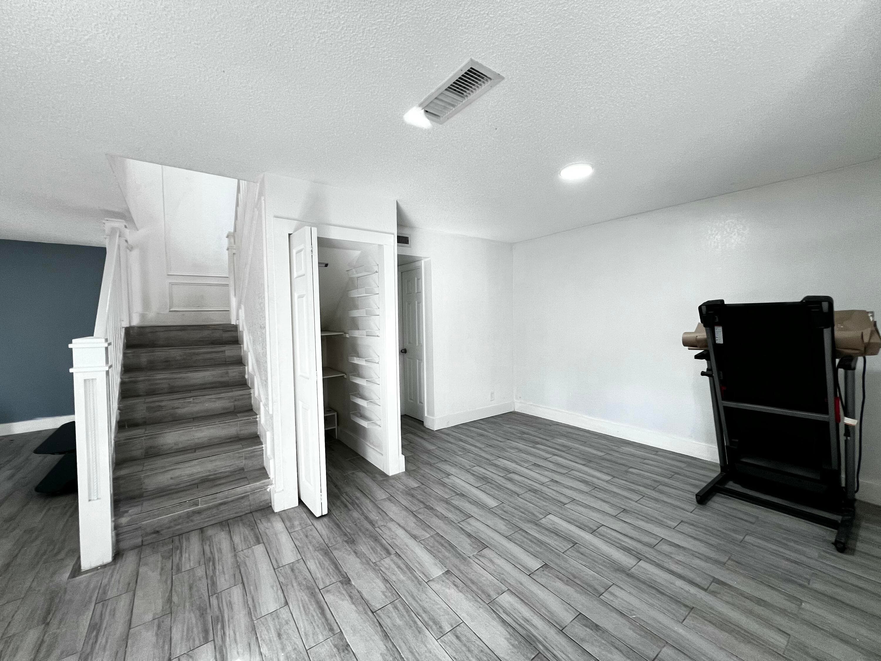 295 Woodland Road, Palm Springs, FL 33461 — photo 5 of 21