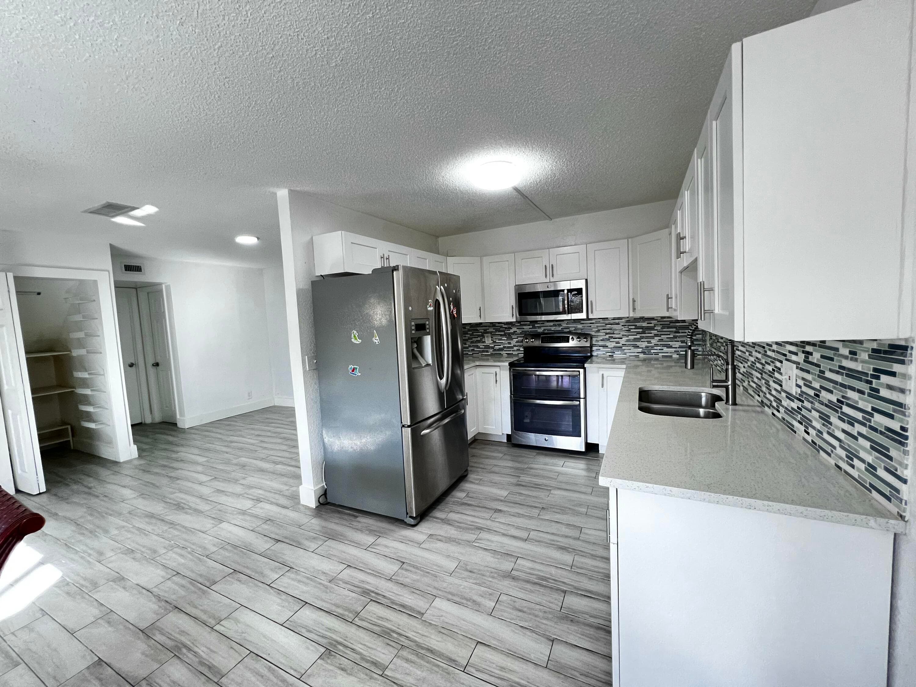 295 Woodland Road, Palm Springs, FL 33461 — photo 19 of 21