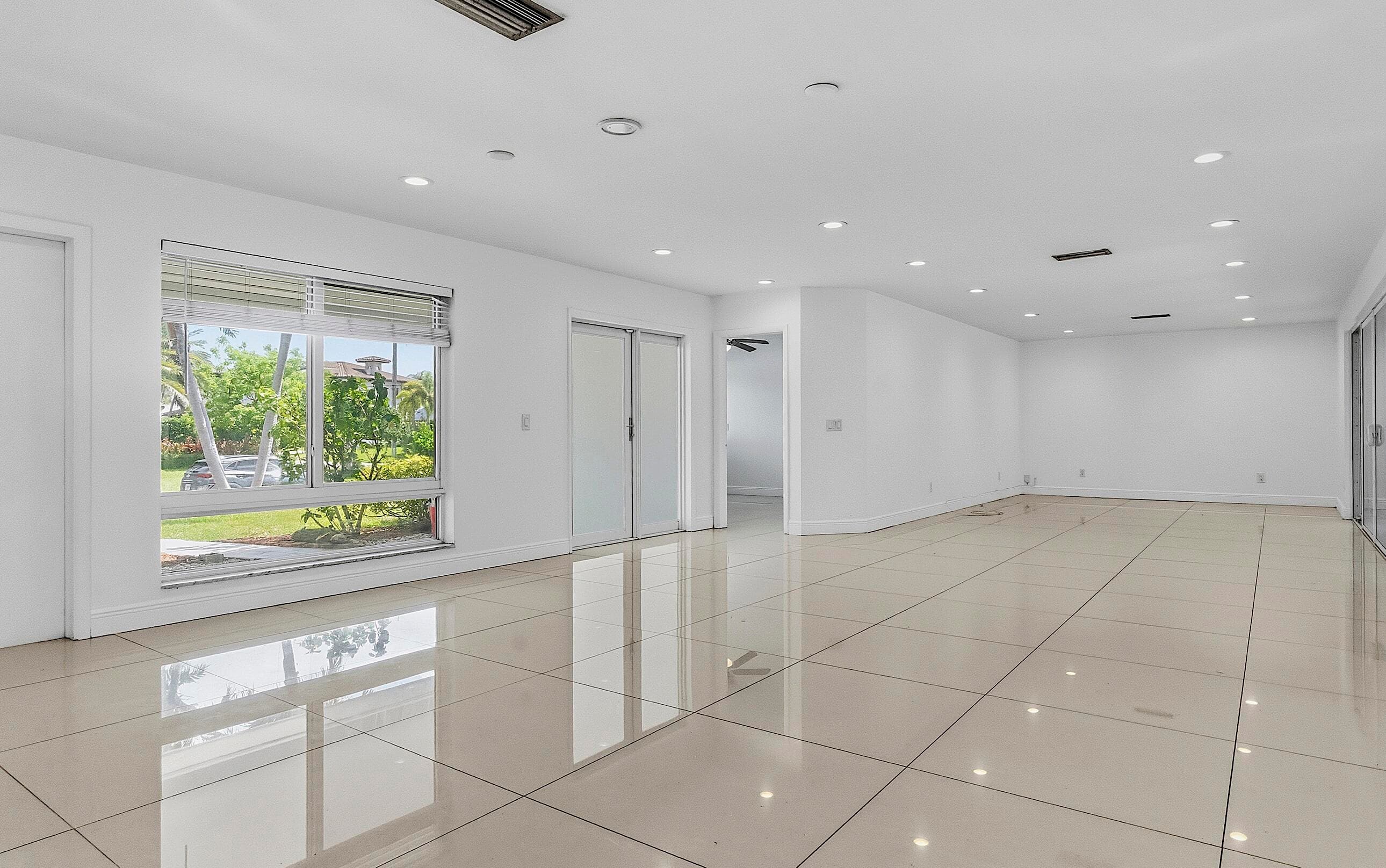 2910 NE 40th Court, Lighthouse Point, FL 33064 — photo 11 of 49