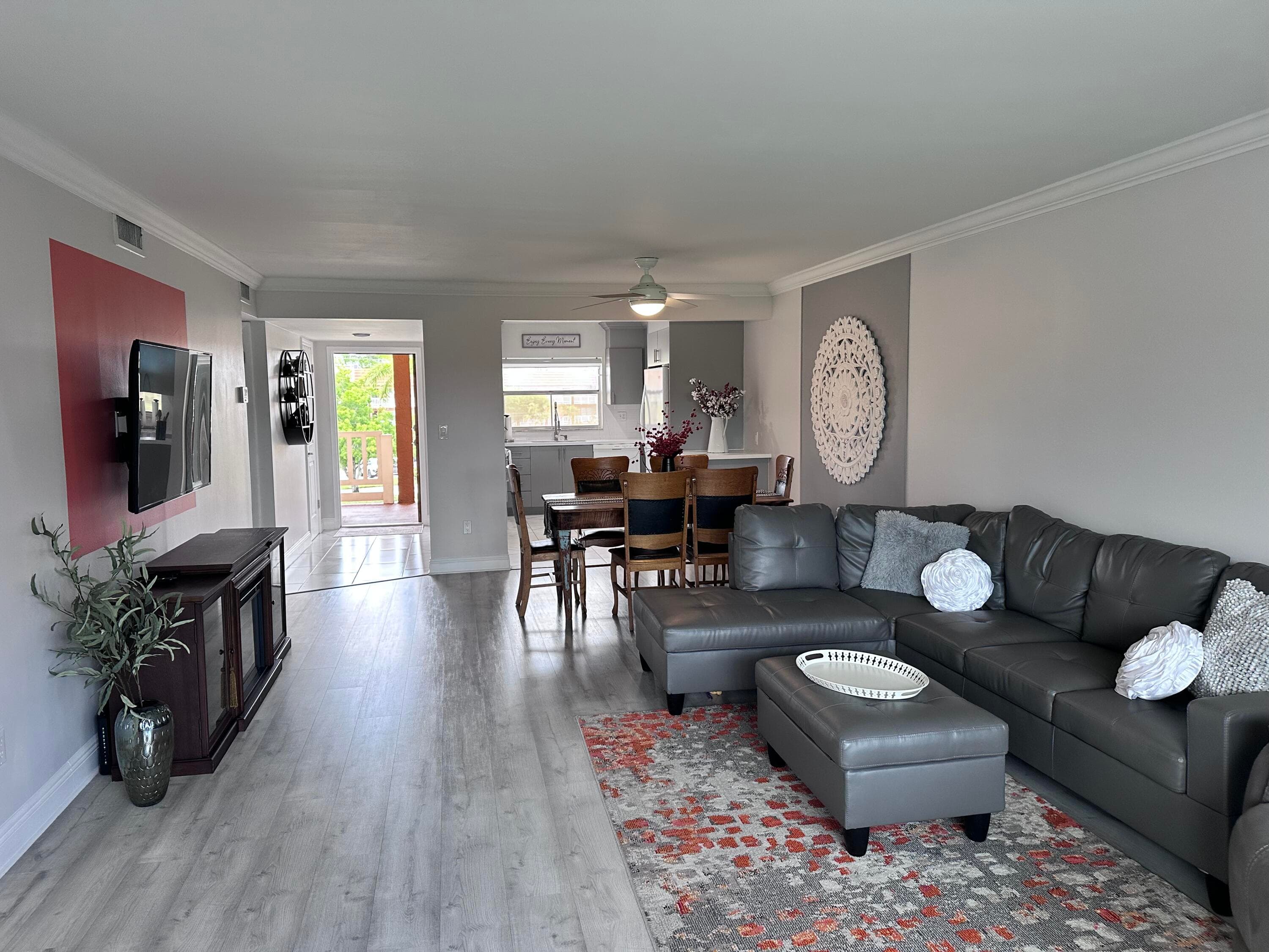 9300 Sunrise Lakes Boulevard 309, Sunrise, FL 33322 — photo 4 of 49