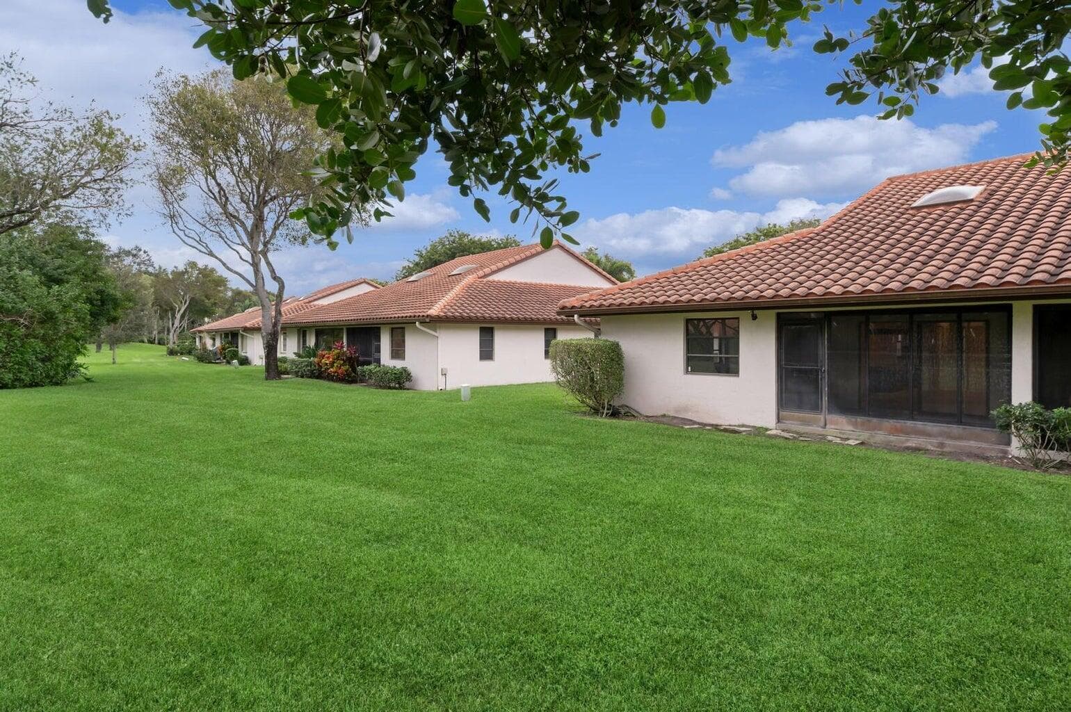 6410 Royal Manor Circle, Delray Beach, FL 33484 — photo 2 of 17