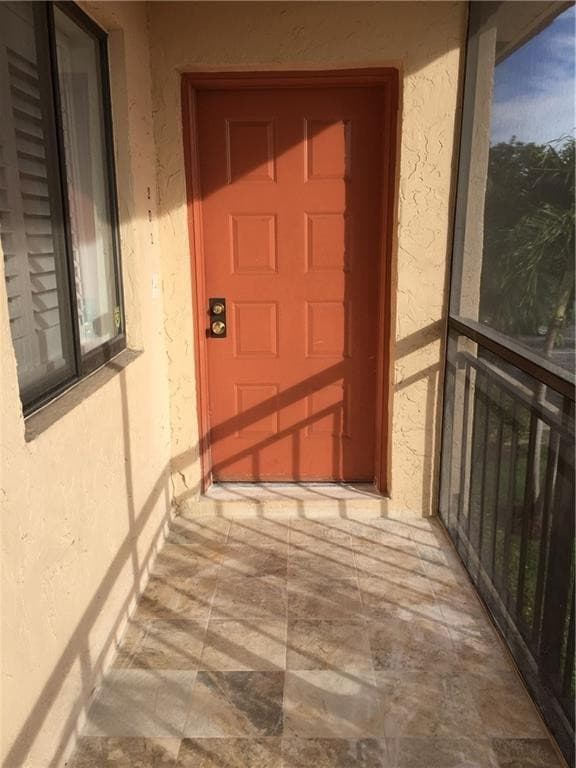 331 Lakeview Drive 201, Weston, FL 33326 — photo 4 of 29