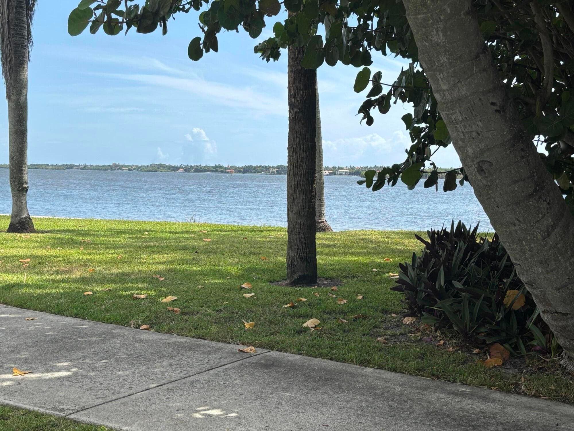 218 Seville Road, West Palm Beach, FL 33405 — photo 19 of 19