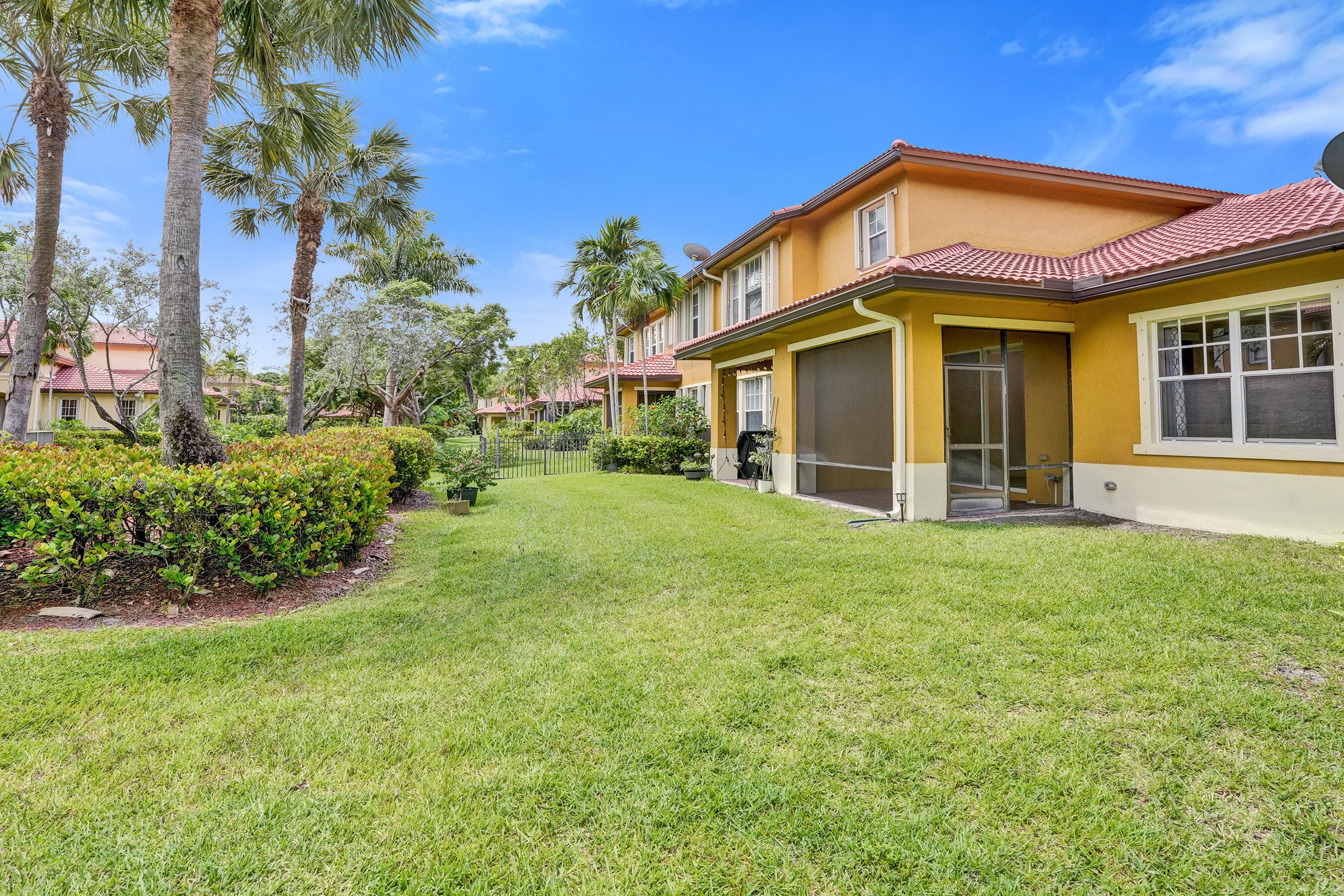 5779 NW 120th Avenue, Coral Springs, FL 33076 — photo 34 of 42