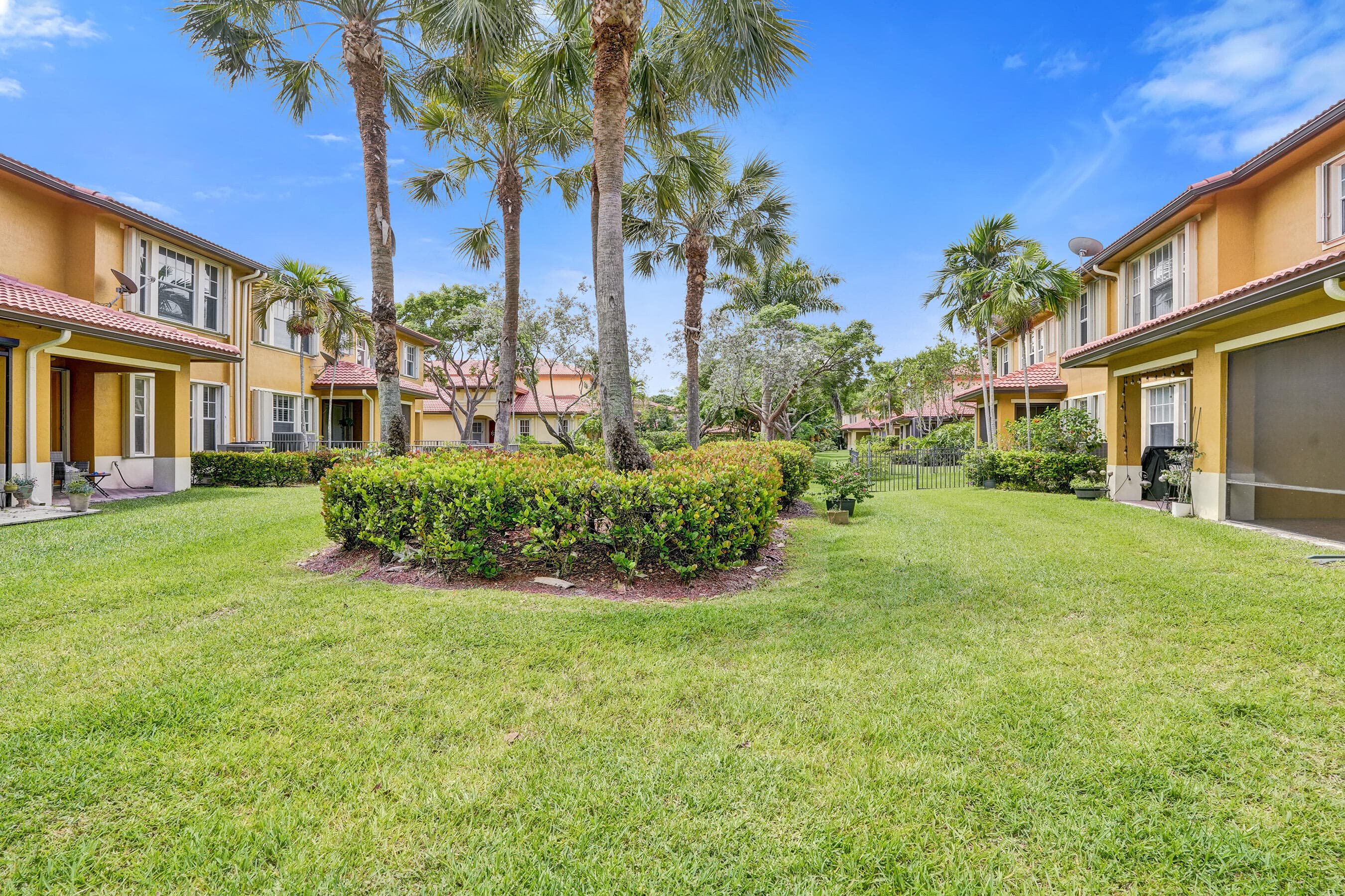 5779 NW 120th Avenue, Coral Springs, FL 33076 — photo 35 of 42