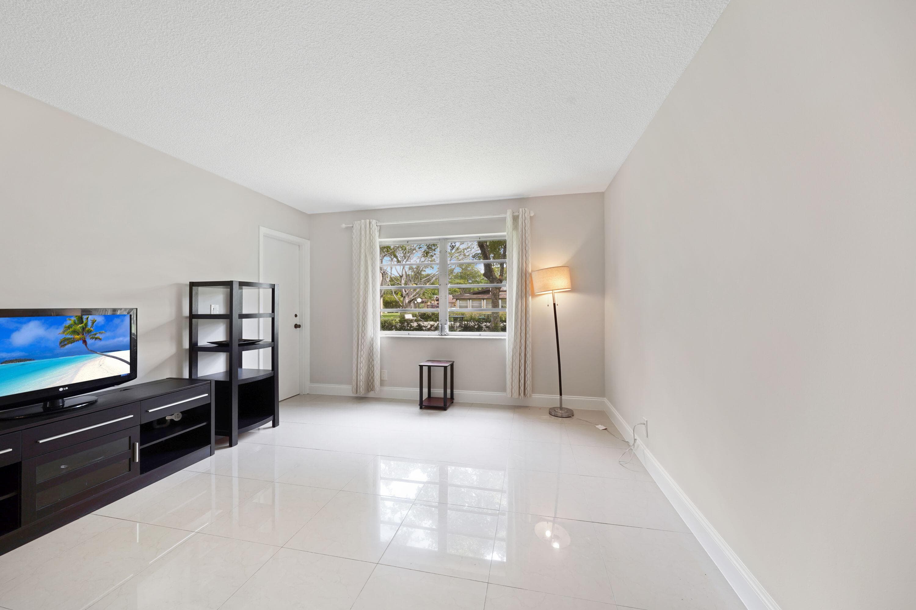 100 Berkley Road 109, Hollywood, FL 33024 — photo 15 of 54