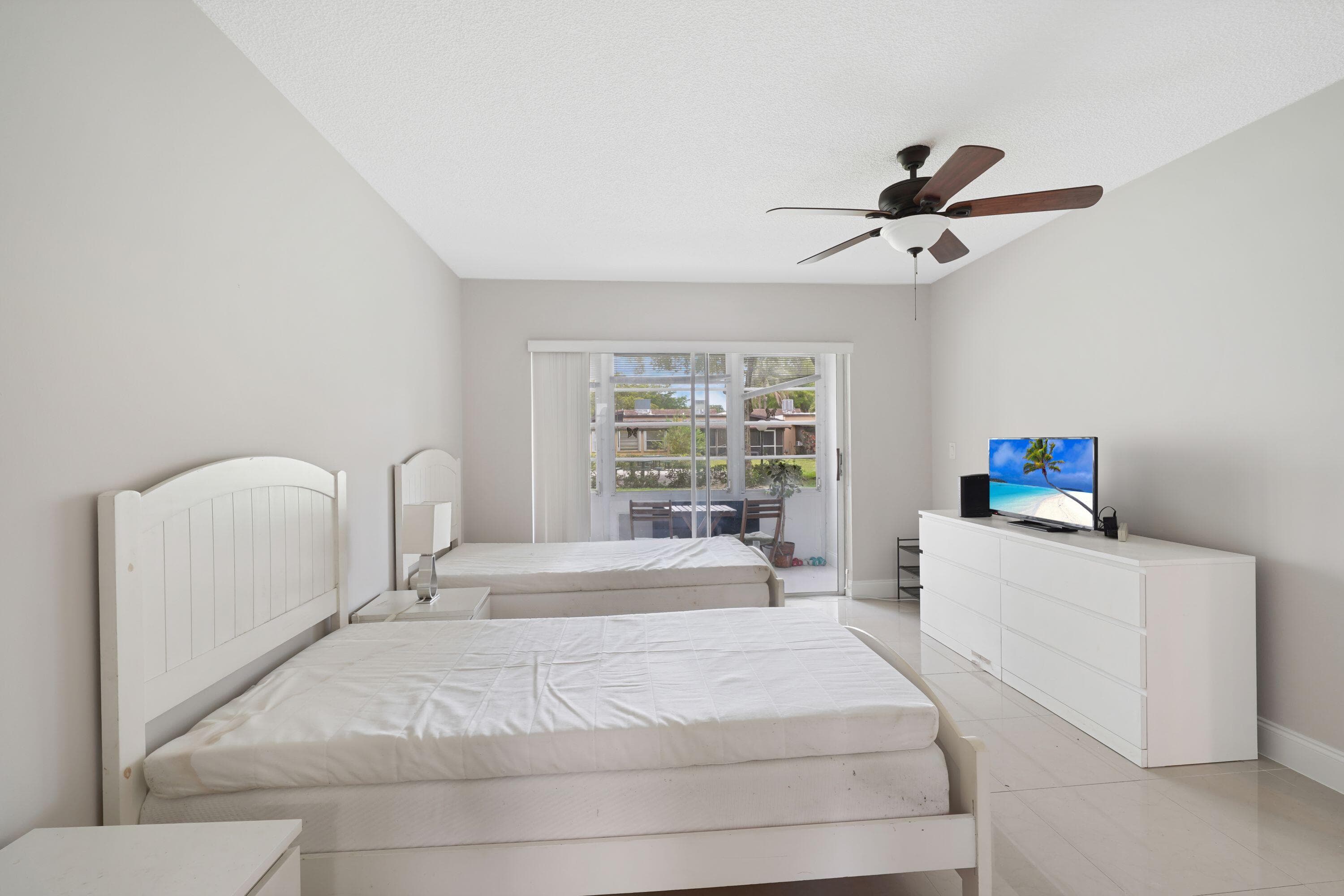 100 Berkley Road 109, Hollywood, FL 33024 — photo 17 of 54